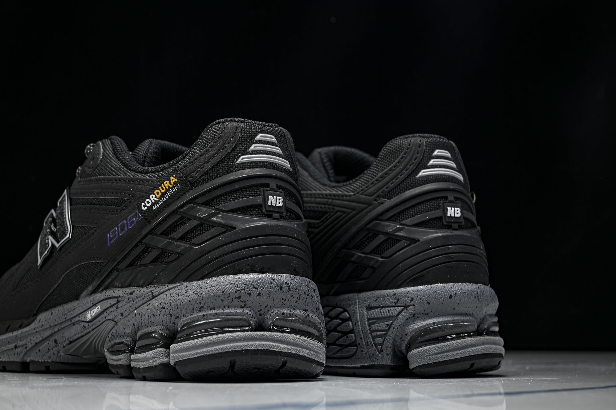 New Balance 1906系列复古老爹风休闲运动慢跑鞋M1906ROC #YZ010#鞋款灵感源自