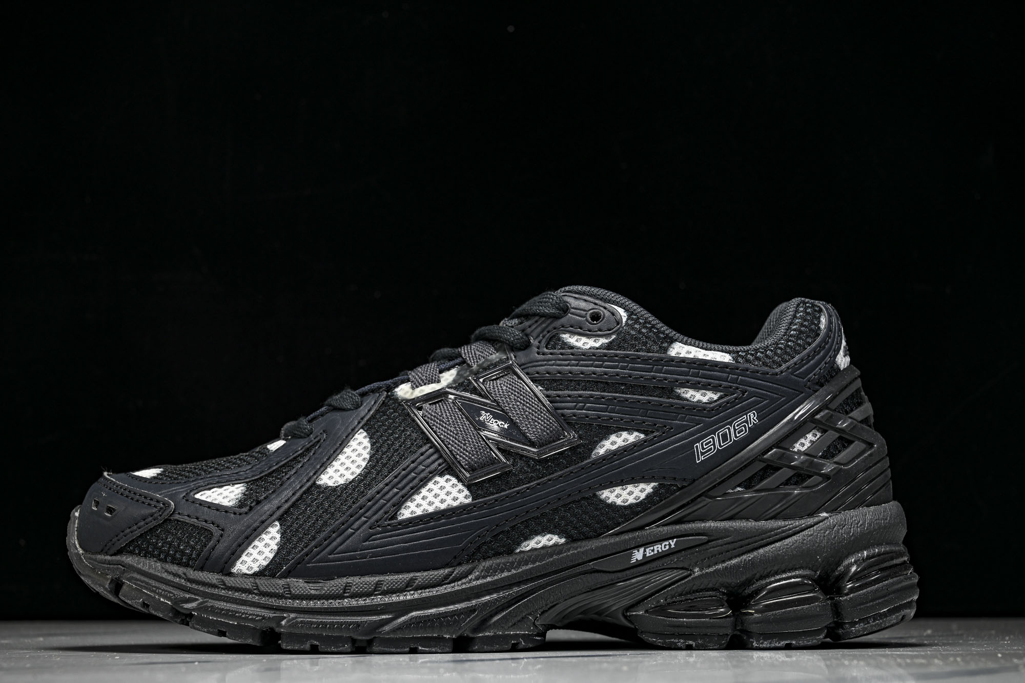 New Balance 1906系列复古老爹风休闲运动慢跑鞋M1906RPB #YZ010#鞋款灵感源自