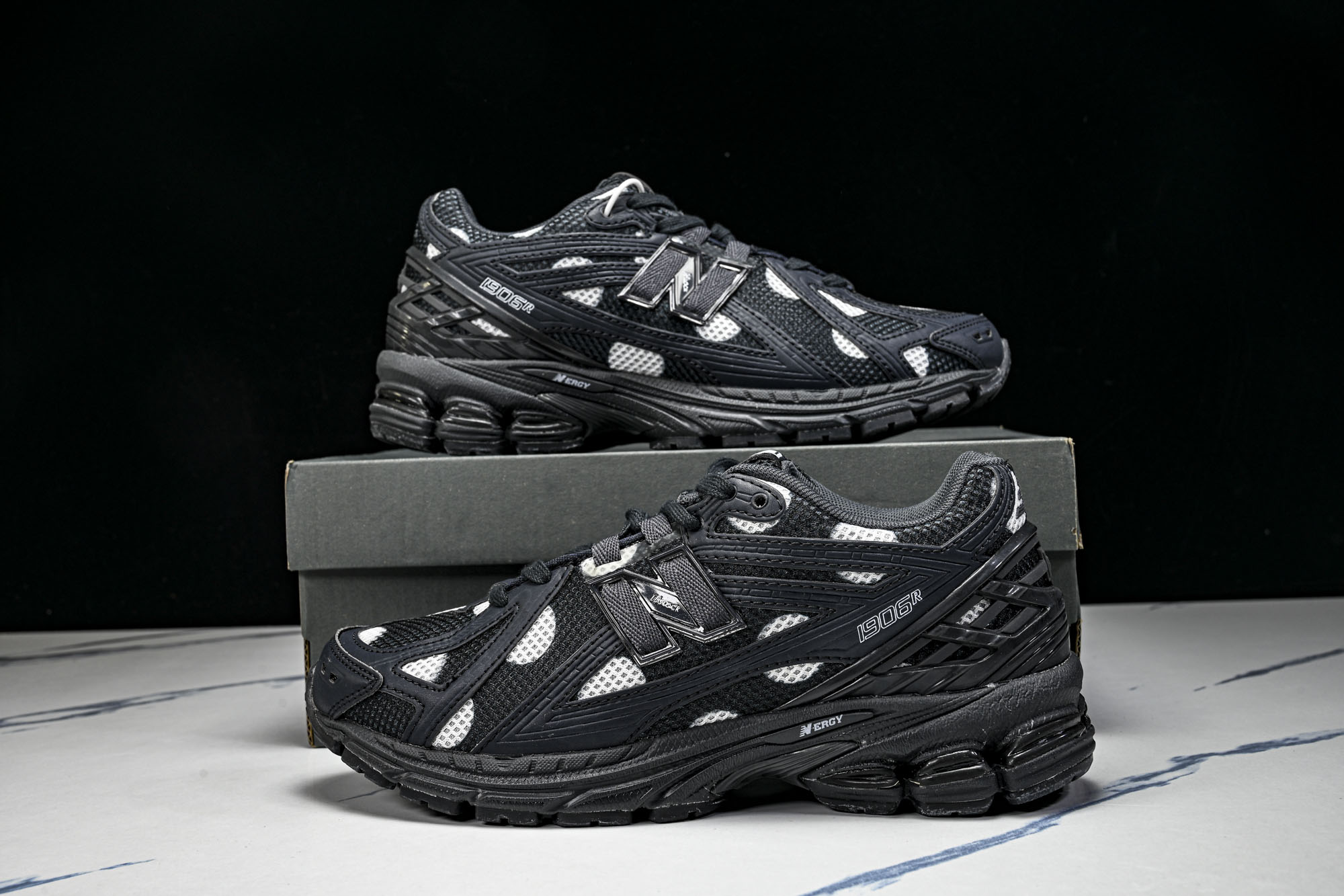 New Balance 1906系列复古老爹风休闲运动慢跑鞋M1906RPB #YZ010#鞋款灵感源自
