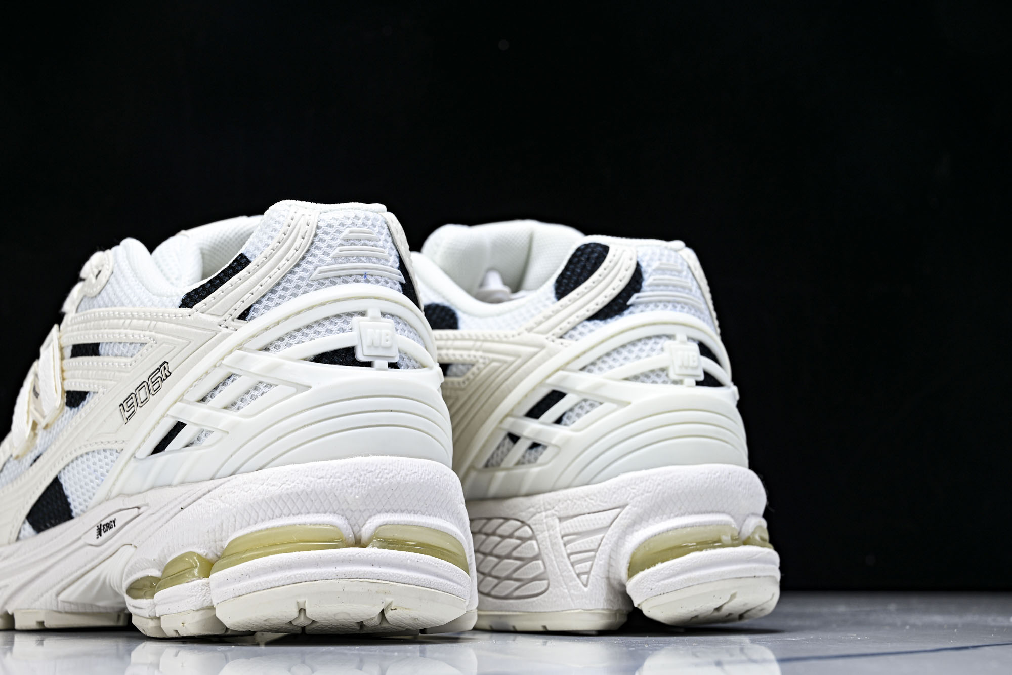 New Balance 1906系列复古老爹风休闲运动慢跑鞋M1906RPC #YZ010#鞋款灵感源自