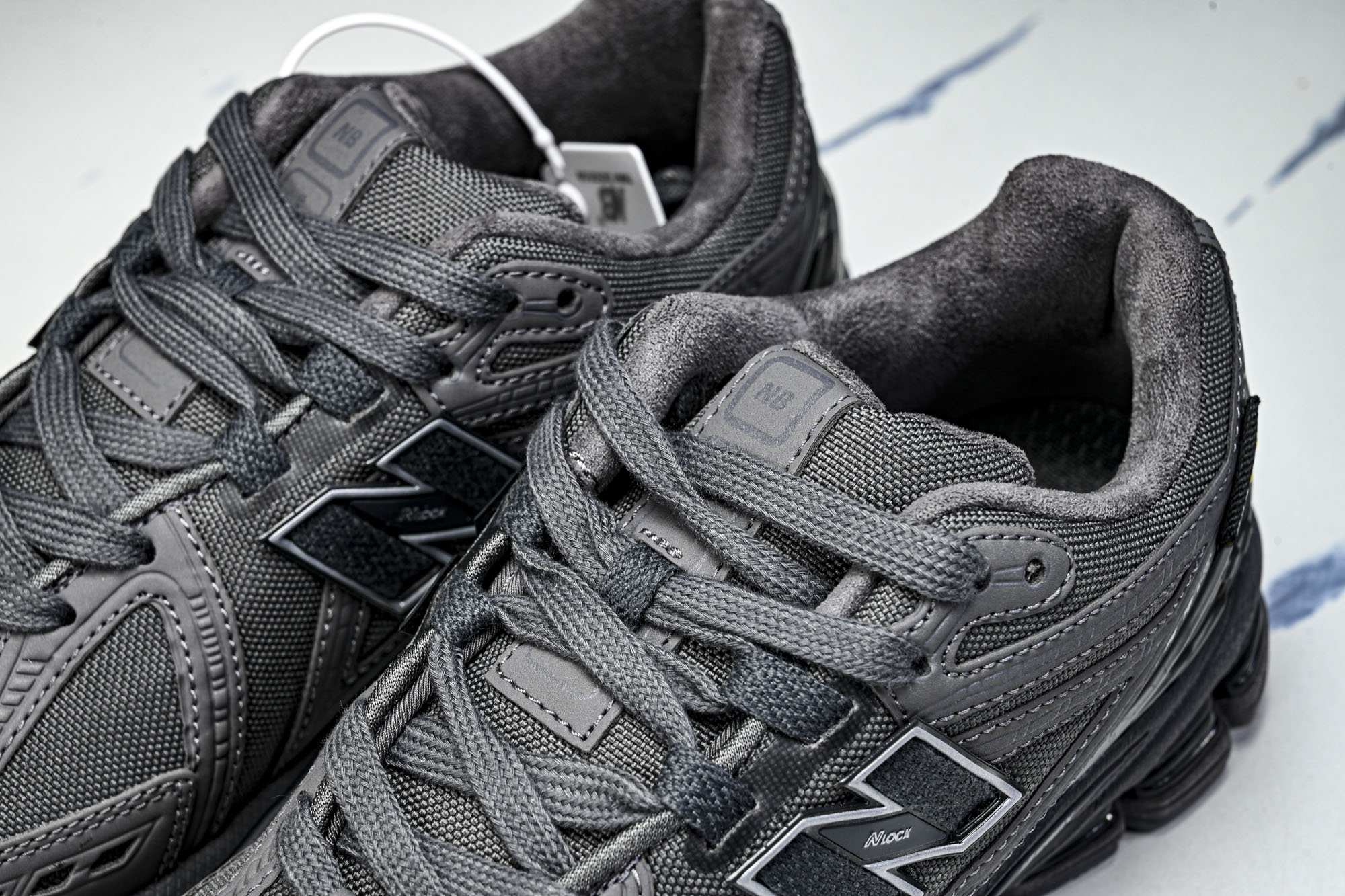 New Balance 1906系列复古老爹风休闲运动慢跑鞋M1906RU #YZ010#鞋款灵感源自设