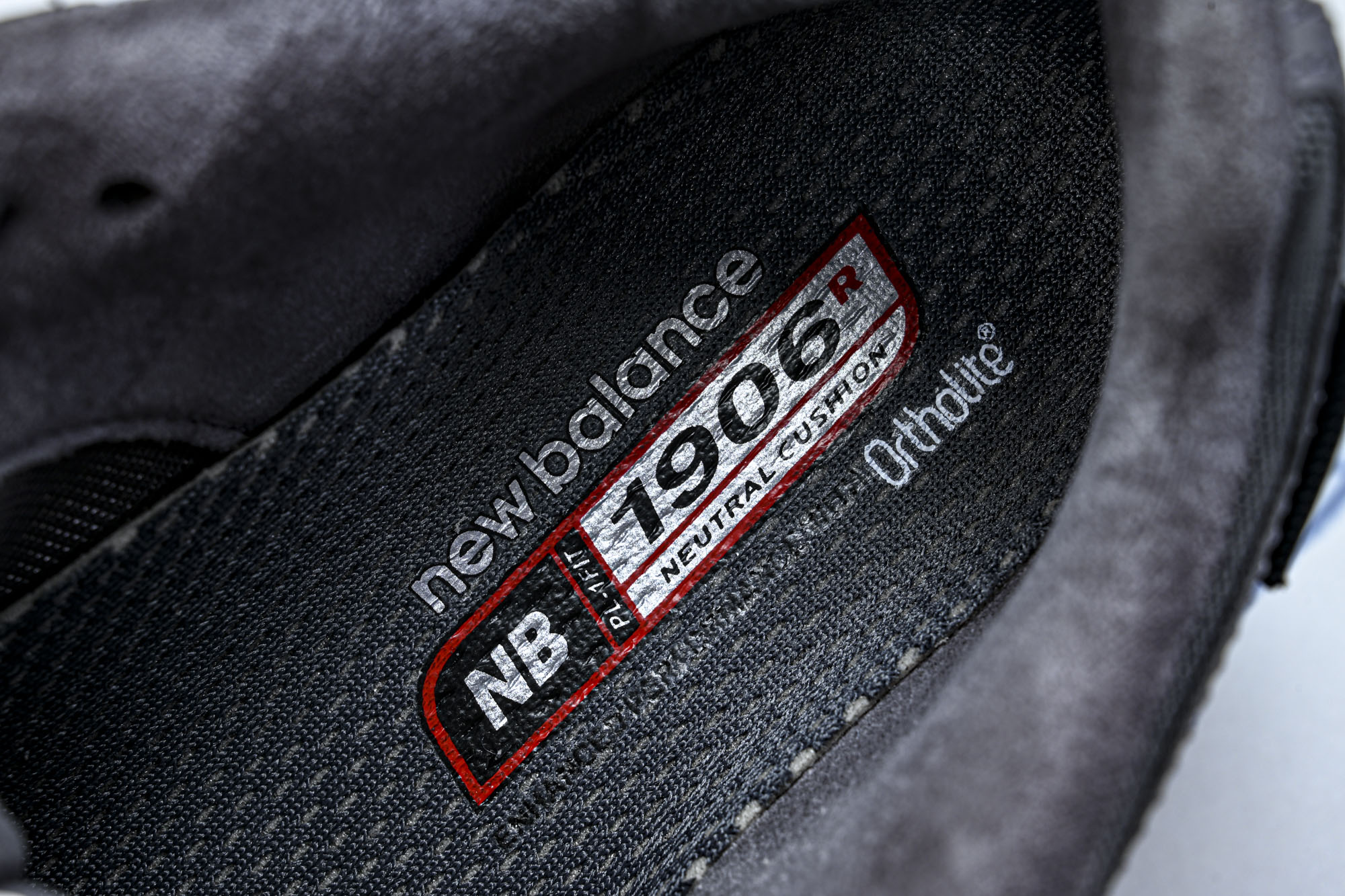 New Balance 1906系列复古老爹风休闲运动慢跑鞋M1906RU #YZ010#鞋款灵感源自设