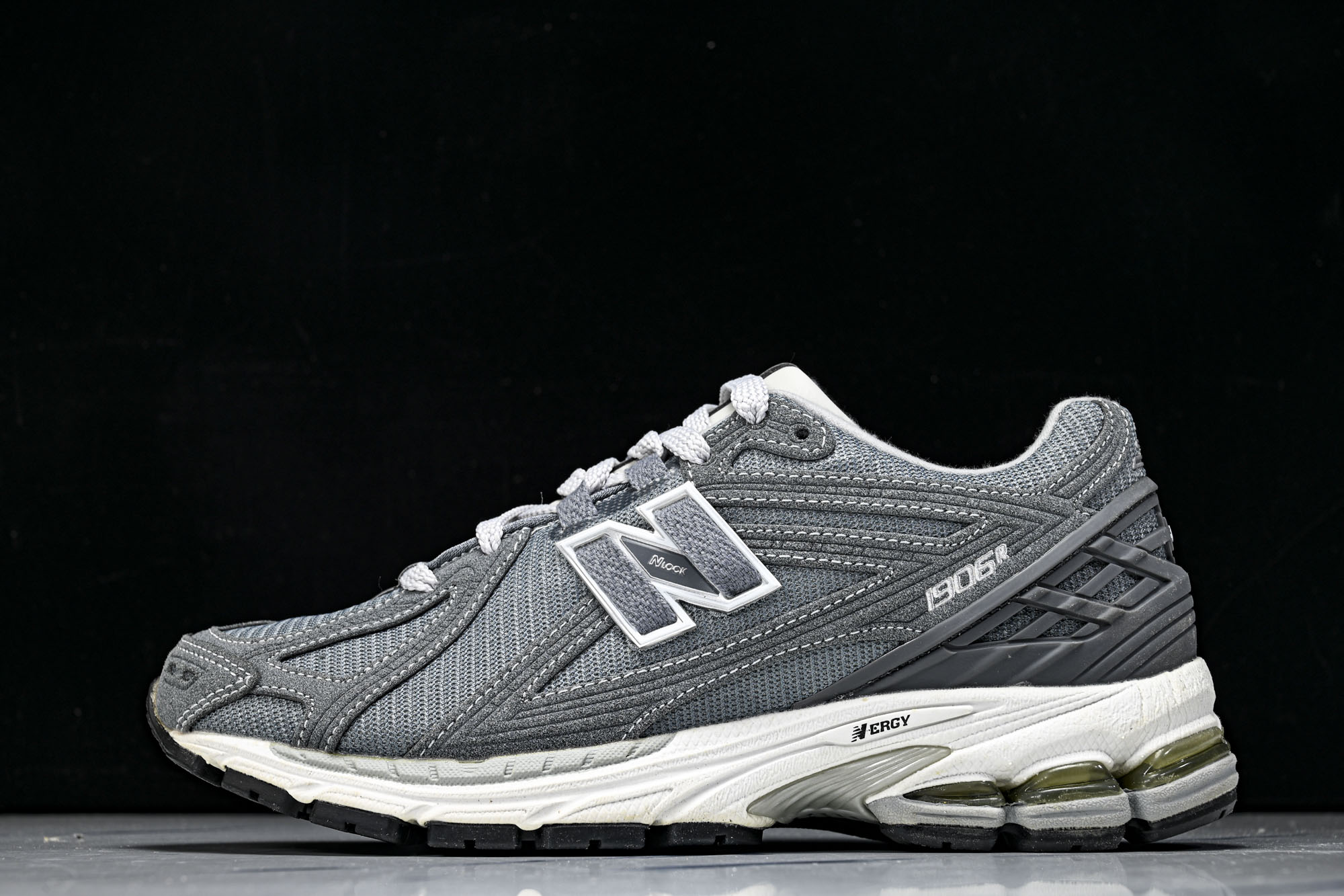 New Balance 1906系列复古老爹风休闲运动慢跑鞋M1906RV #YZ010#鞋款灵感源自设