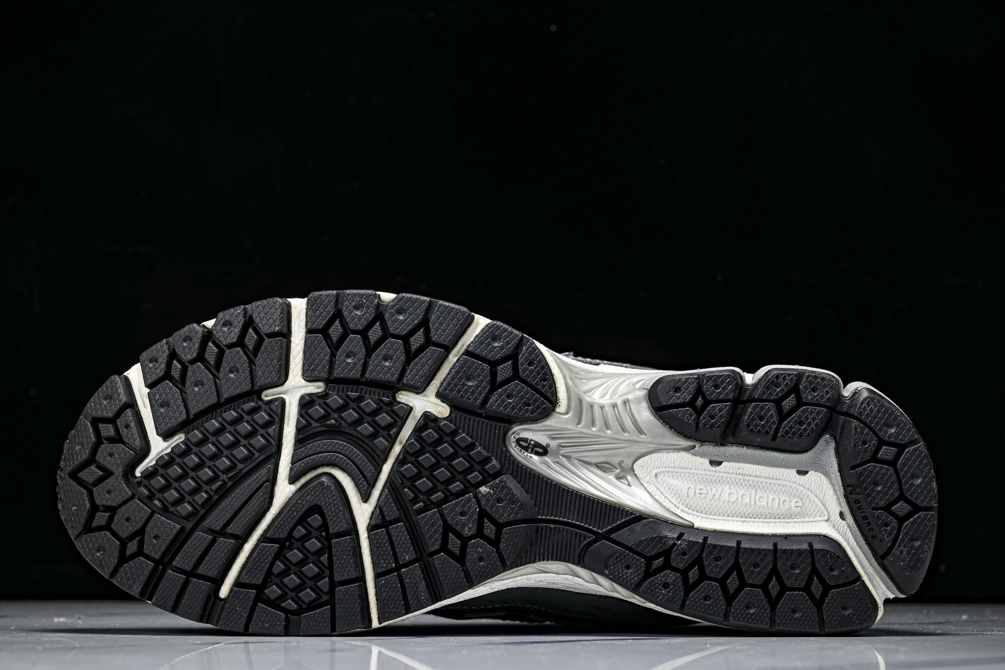 New Balance 1906系列复古老爹风休闲运动慢跑鞋M1906RV #YZ010#鞋款灵感源自设