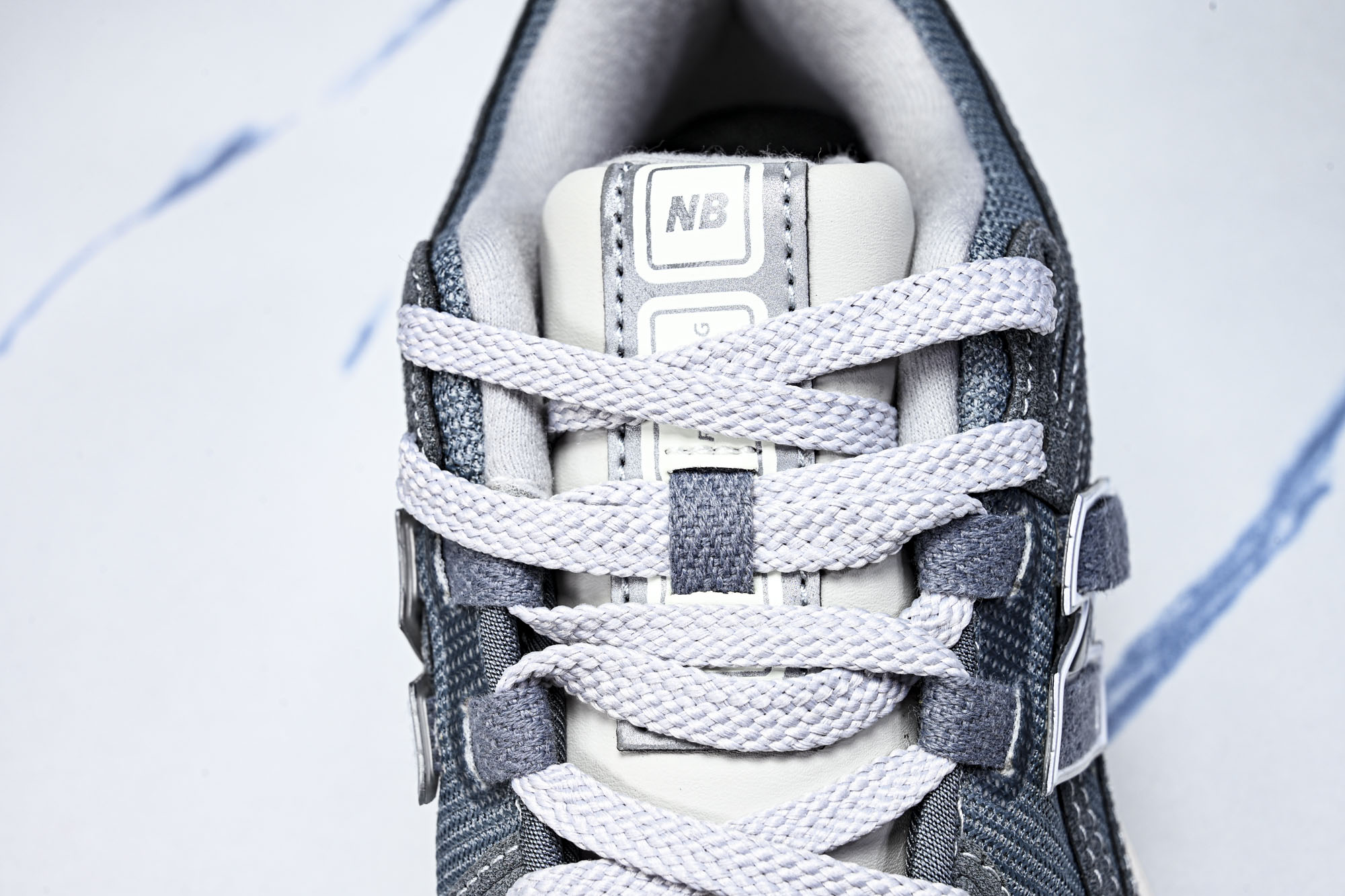 New Balance 1906系列复古老爹风休闲运动慢跑鞋M1906RV #YZ010#鞋款灵感源自设