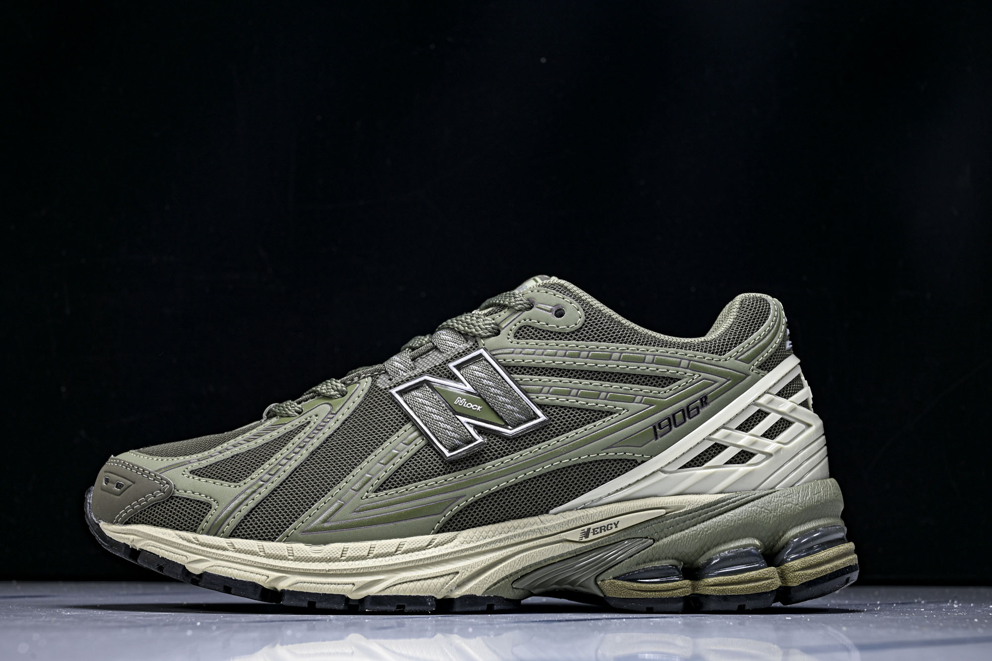 New Balance 1906系列复古老爹风休闲运动慢跑鞋M1906RWF #YZ010#鞋款灵感源自