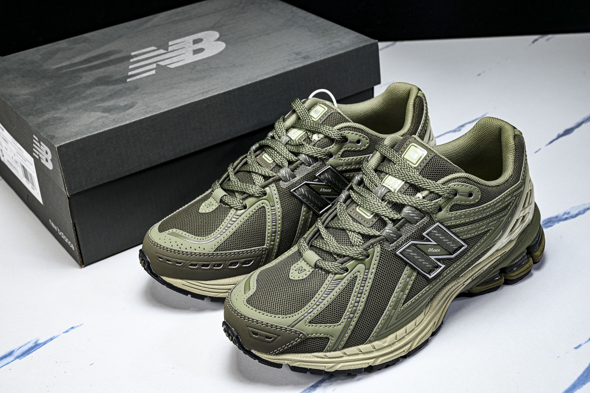 New Balance 1906系列复古老爹风休闲运动慢跑鞋M1906RWF #YZ010#鞋款灵感源自