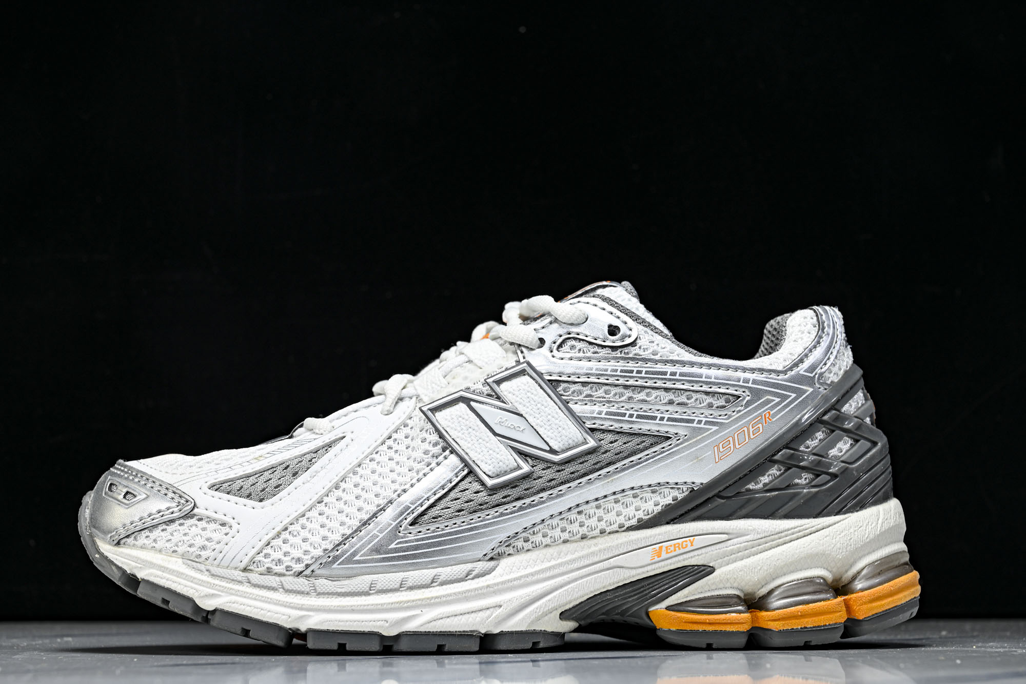 New Balance 1906系列复古老爹风休闲运动慢跑鞋M1906RWM #YZ010#鞋款灵感源自