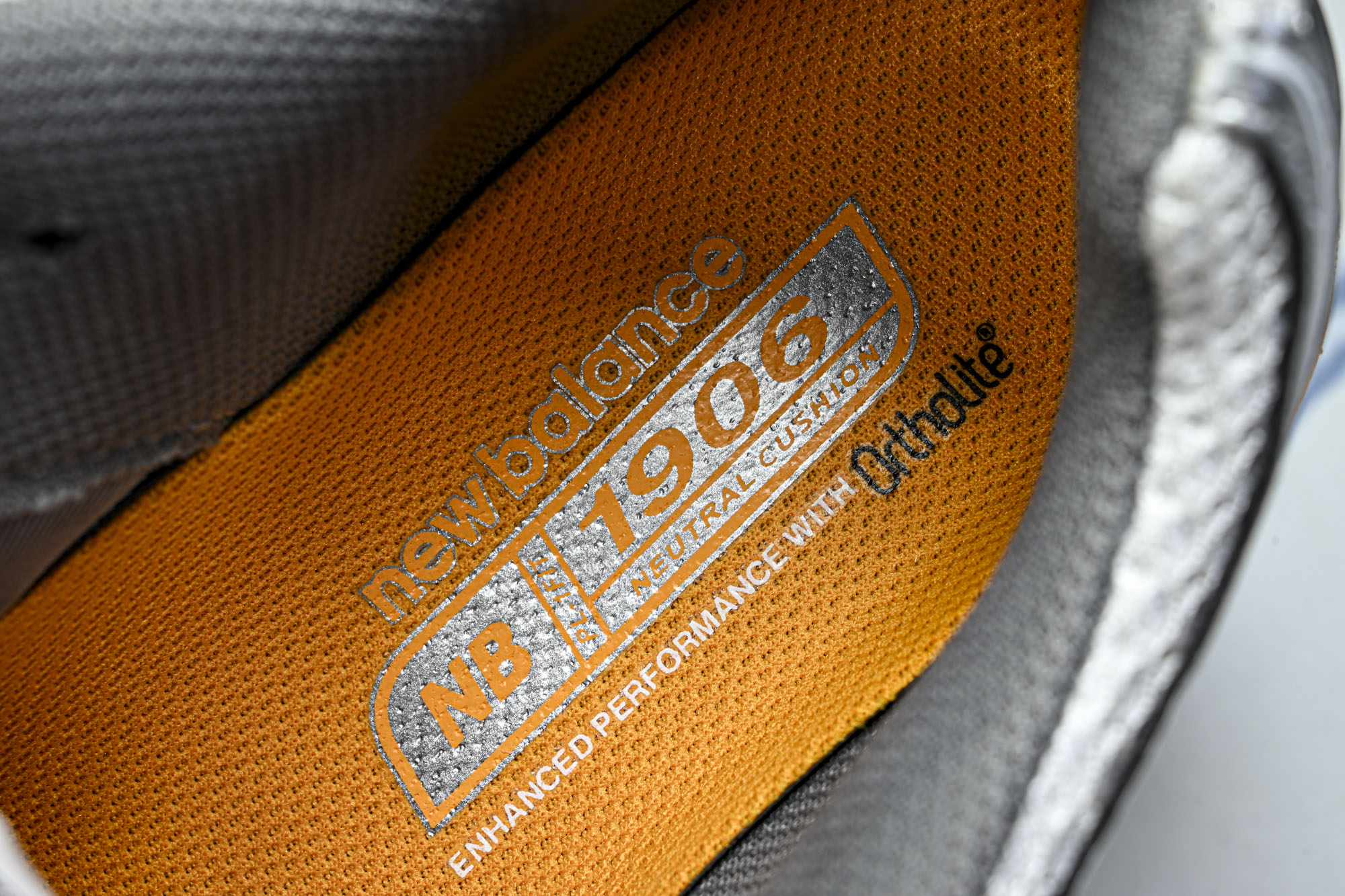 New Balance 1906系列复古老爹风休闲运动慢跑鞋M1906RWM #YZ010#鞋款灵感源自