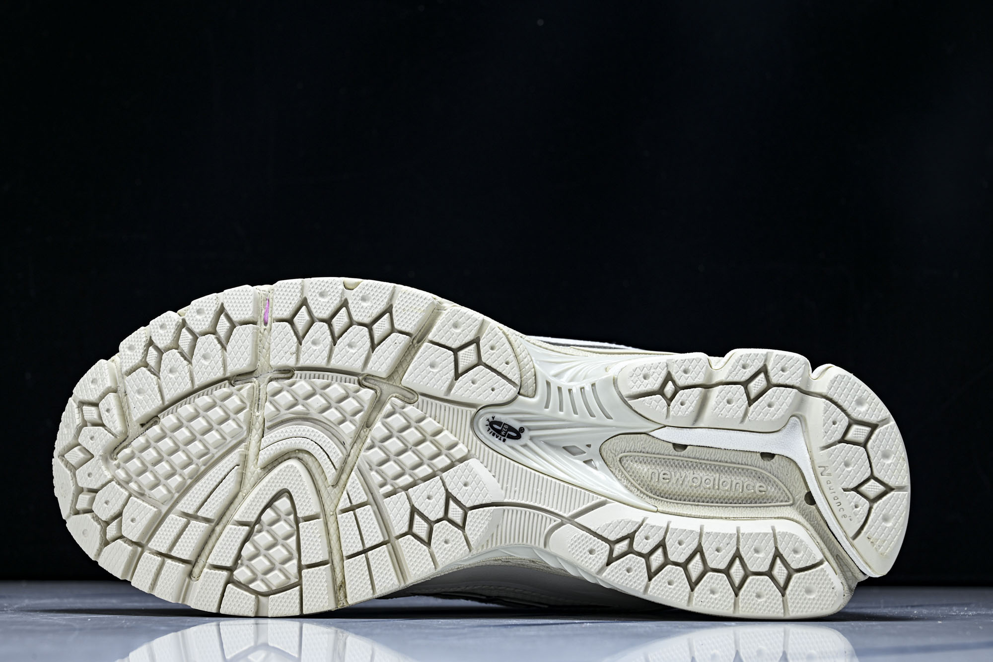 New Balance 1906系列复古老爹风休闲运动慢跑鞋M1906RWW #YZ010#鞋款灵感源自