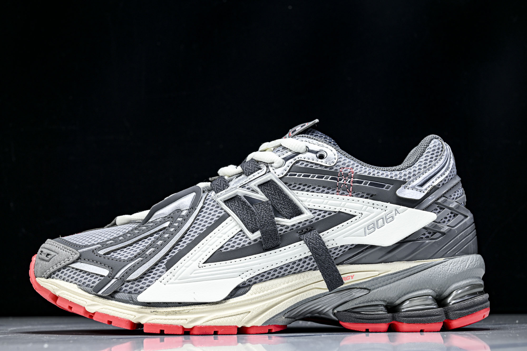 New Balance 1906系列复古老爹风休闲运动慢跑鞋U1906AC #YZ010#鞋款灵感源自设