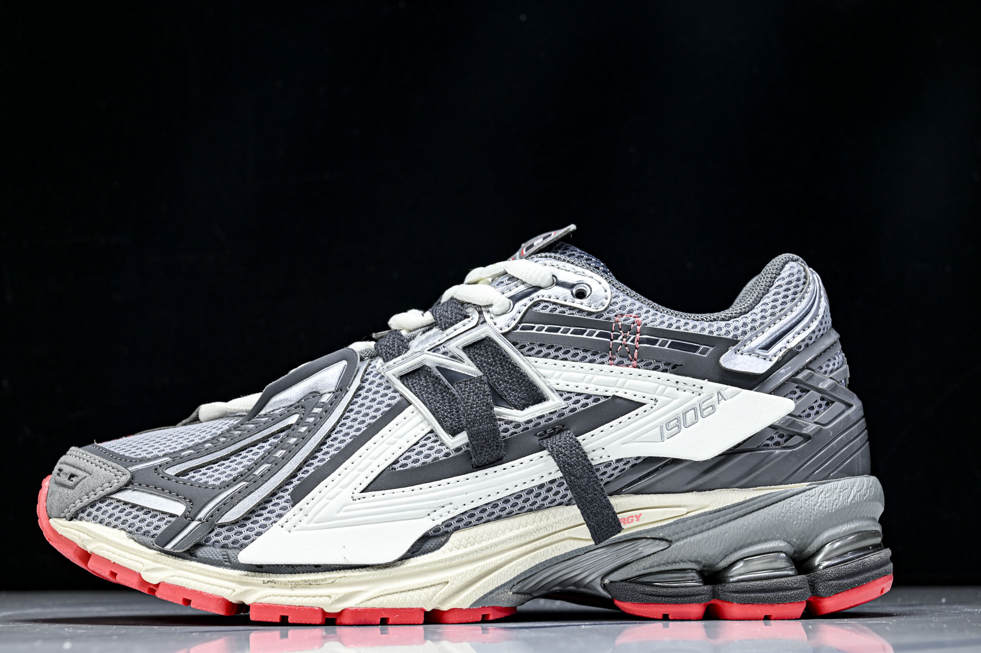 New Balance 1906系列复古老爹风休闲运动慢跑鞋U1906AC #YZ010#鞋款灵感源自设