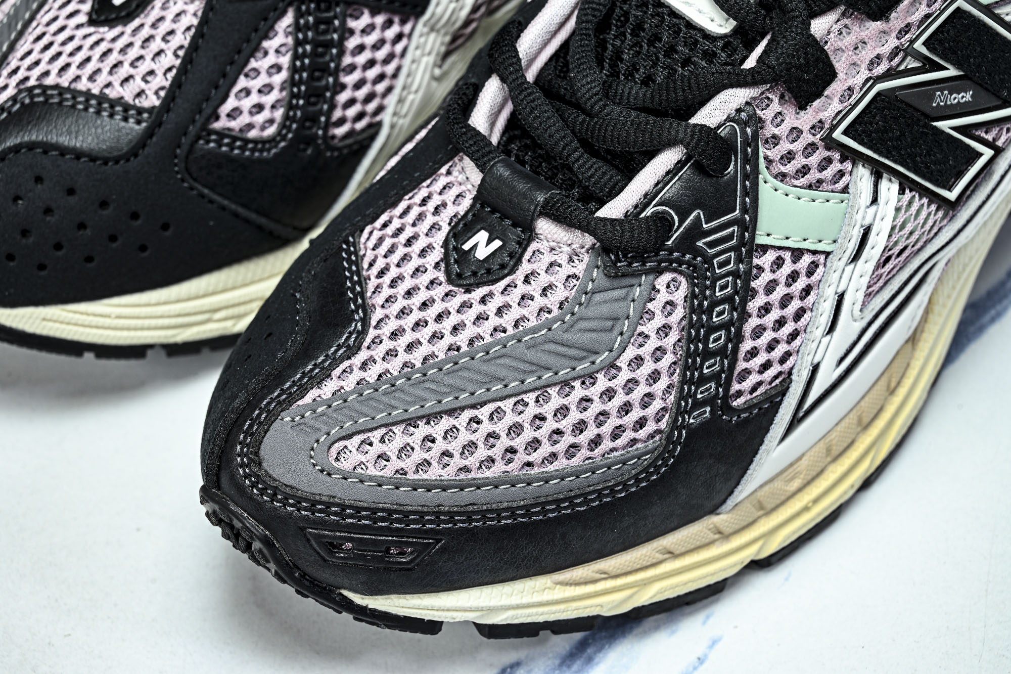 New Balance 1906系列复古老爹风休闲运动慢跑鞋U1906NB #YZ010#鞋款灵感源自设