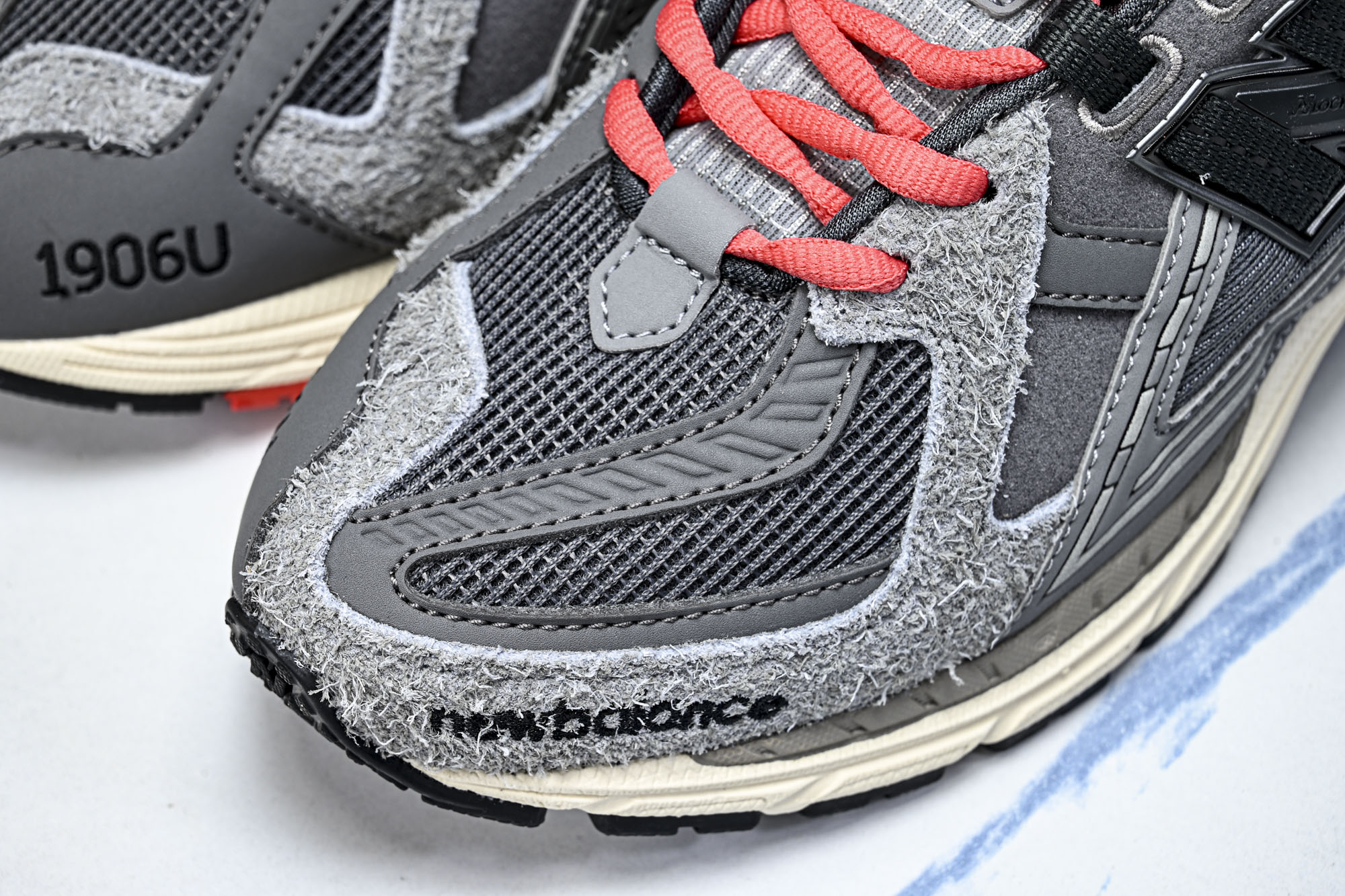 New Balance 1906系列复古老爹风休闲运动慢跑鞋U1906NGC #YZ010#鞋款灵感源自