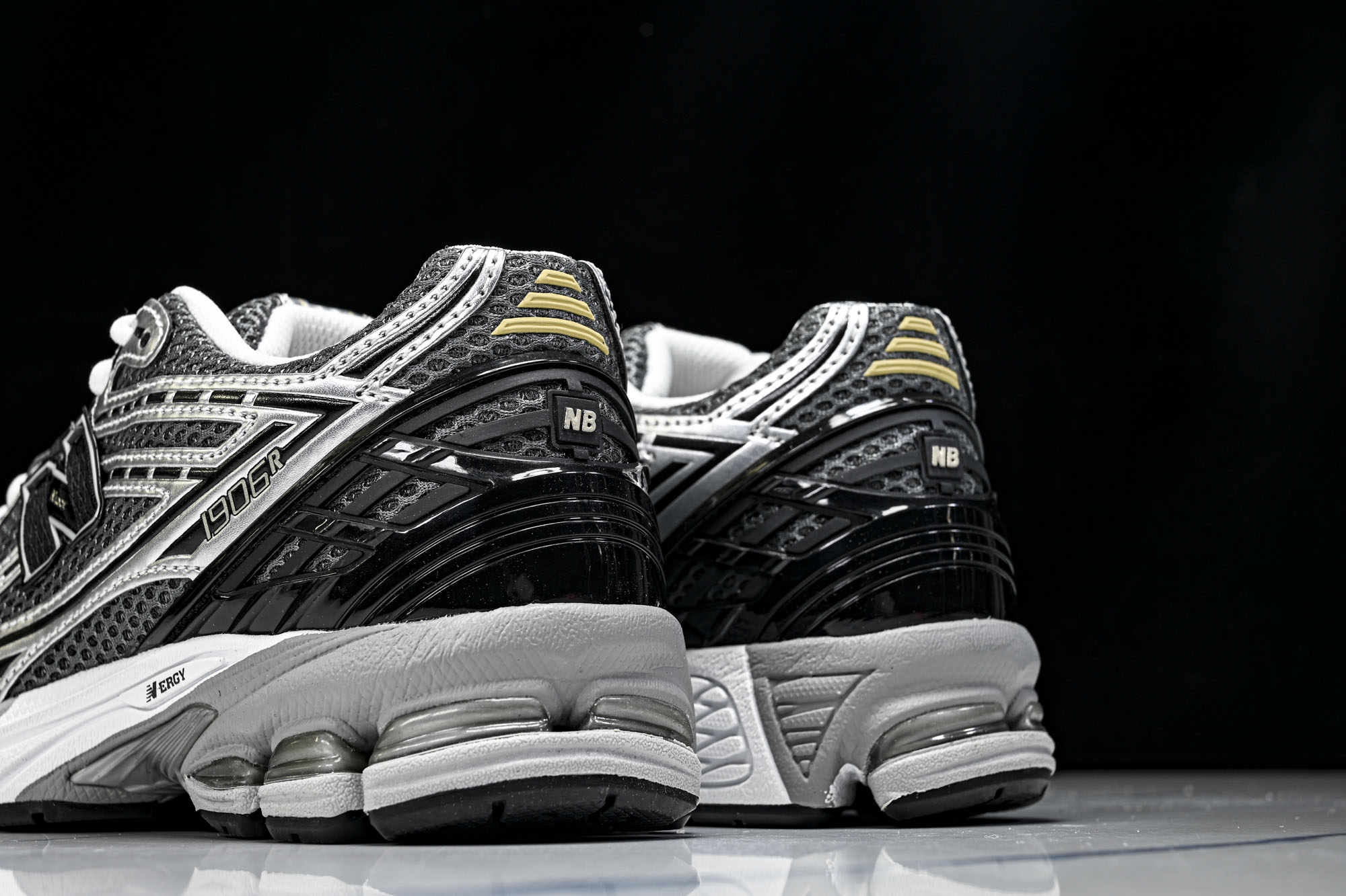 New Balance 1906系列复古老爹风休闲运动慢跑鞋U1906RCG #YZ010#鞋款灵感源自