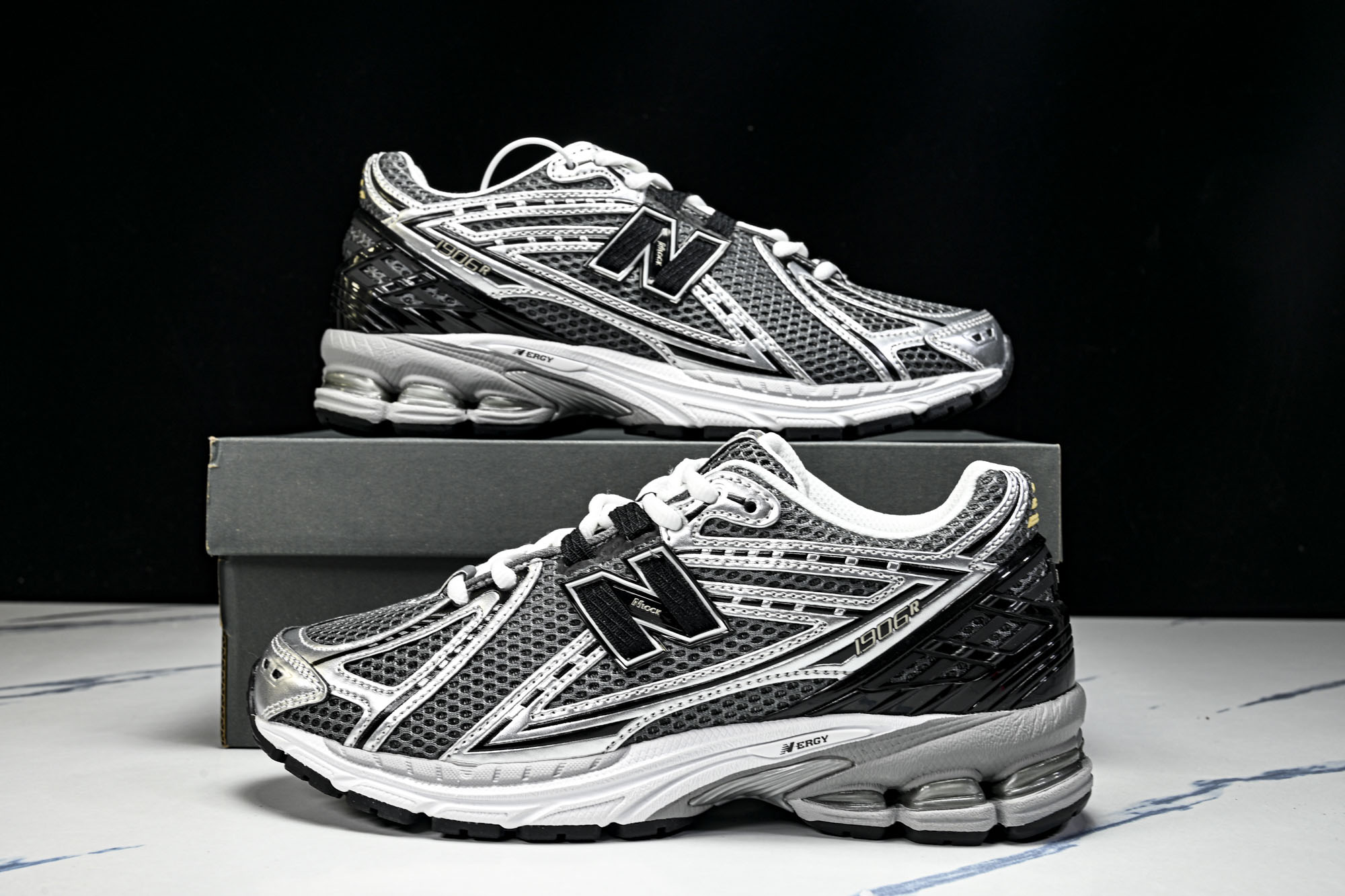 New Balance 1906系列复古老爹风休闲运动慢跑鞋U1906RCG #YZ010#鞋款灵感源自