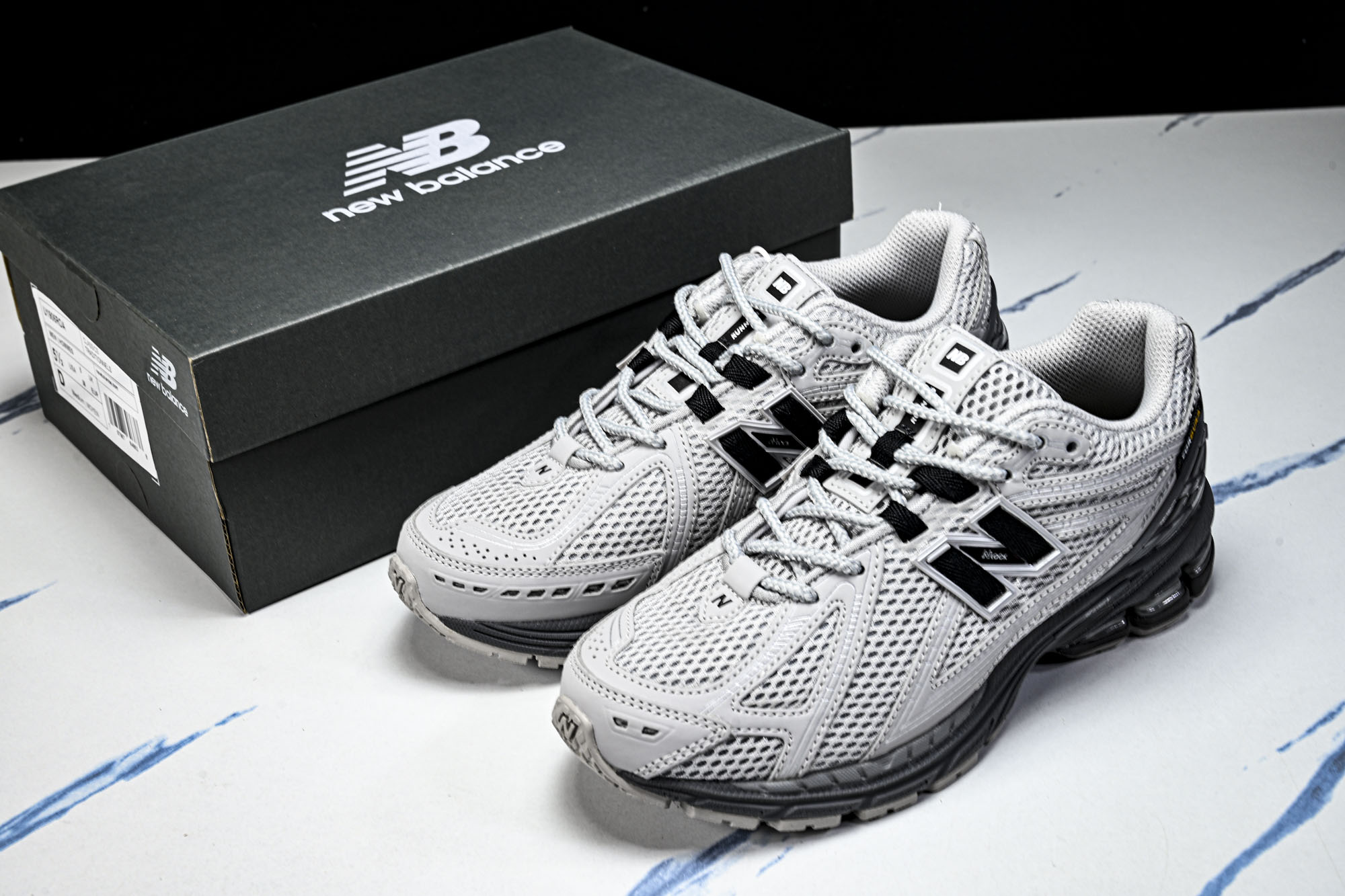 New Balance 1906系列复古老爹风休闲运动慢跑鞋U1906ROA #YZ010#鞋款灵感源自