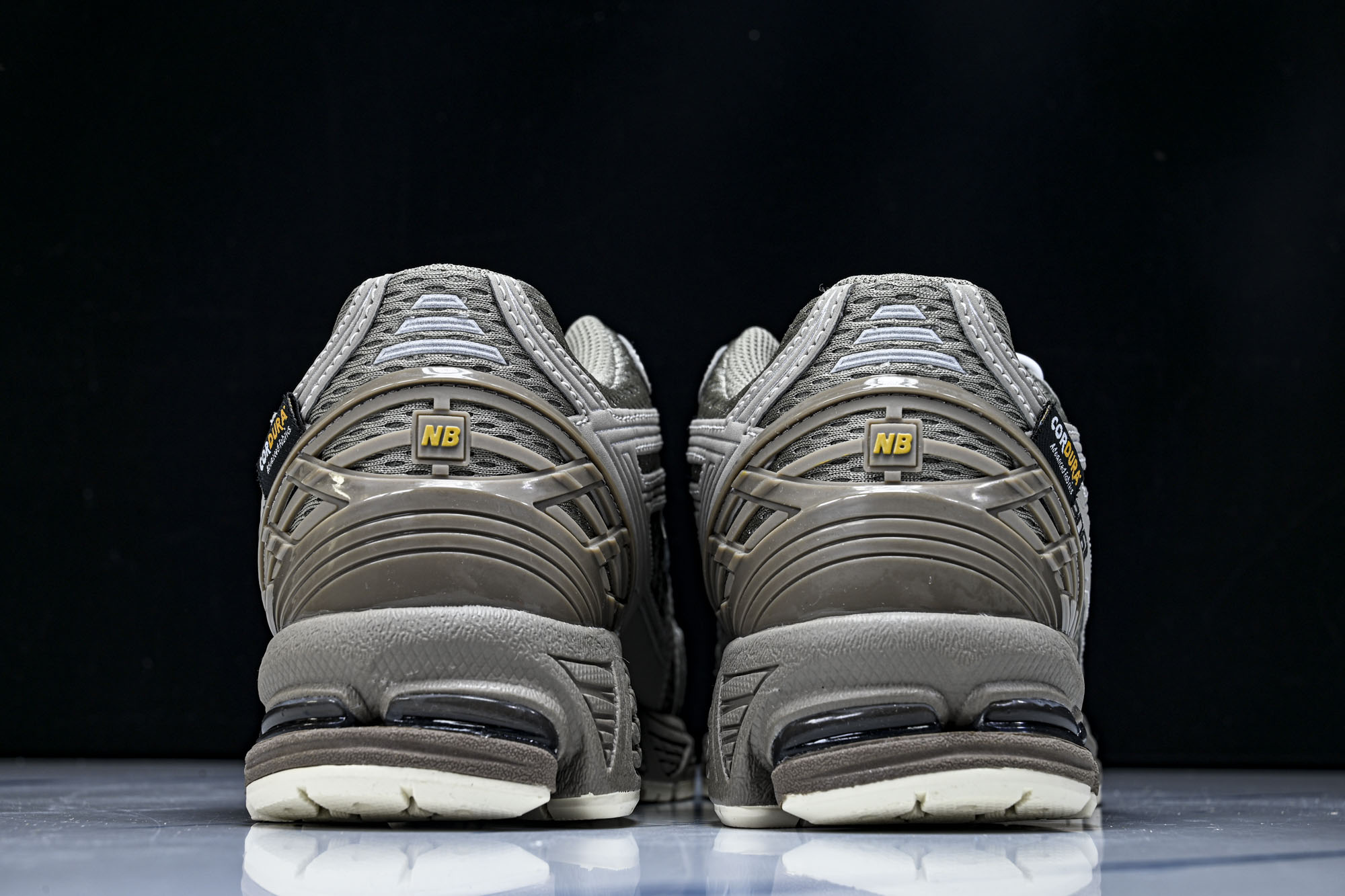 New Balance 1906系列复古老爹风休闲运动慢跑鞋U1906ROB #YZ010#鞋款灵感源自