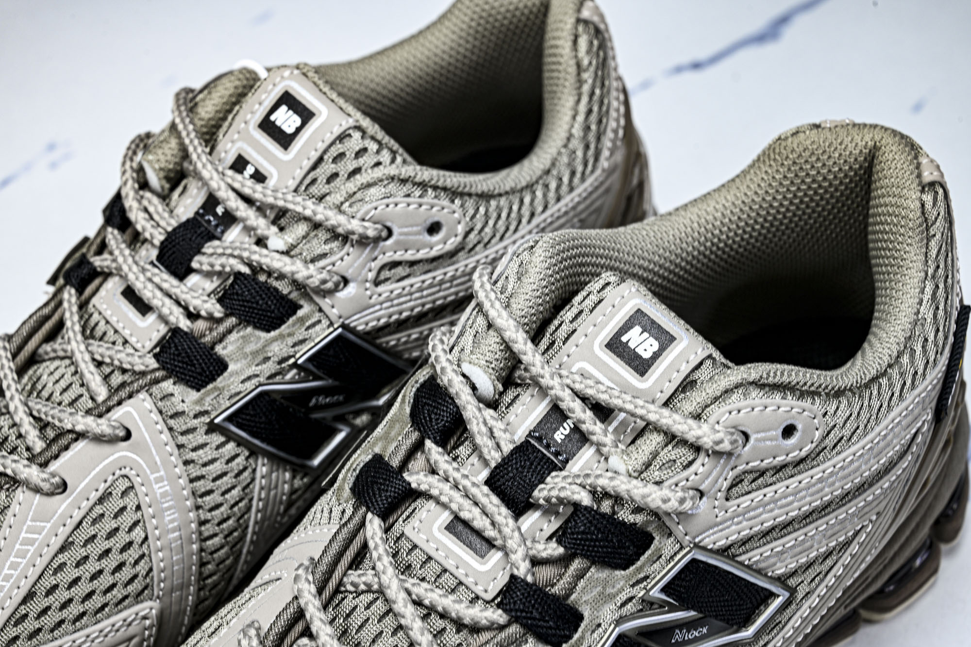 New Balance 1906系列复古老爹风休闲运动慢跑鞋U1906ROB #YZ010#鞋款灵感源自