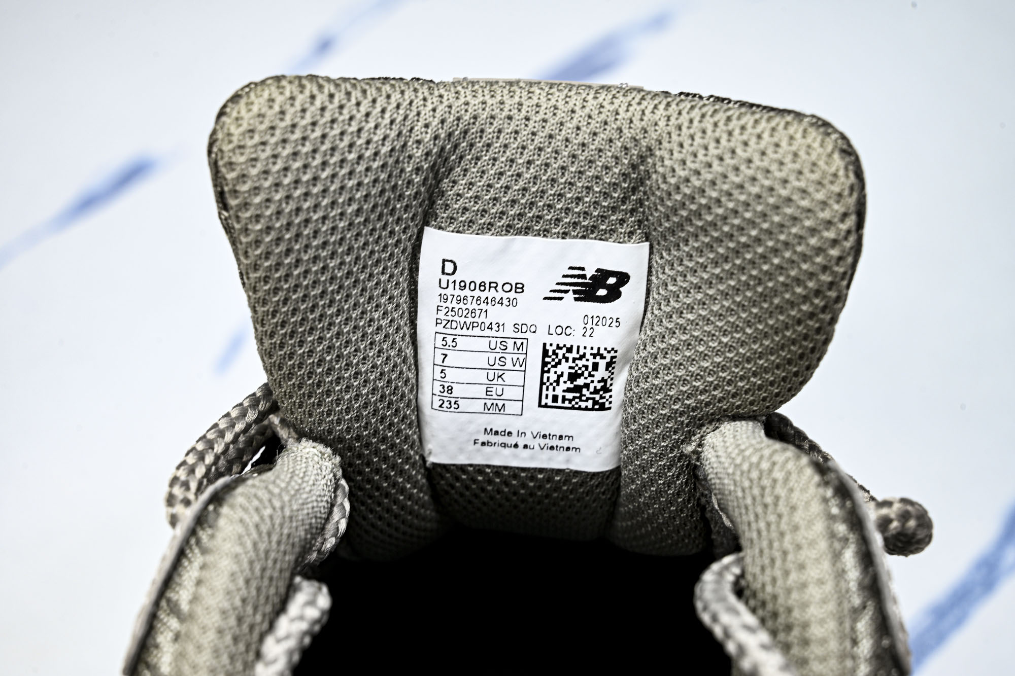 New Balance 1906系列复古老爹风休闲运动慢跑鞋U1906ROB #YZ010#鞋款灵感源自