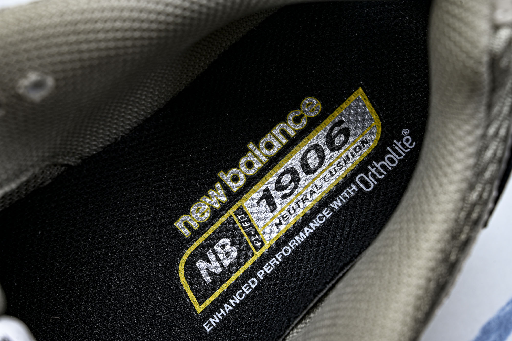 New Balance 1906系列复古老爹风休闲运动慢跑鞋U1906ROB #YZ010#鞋款灵感源自