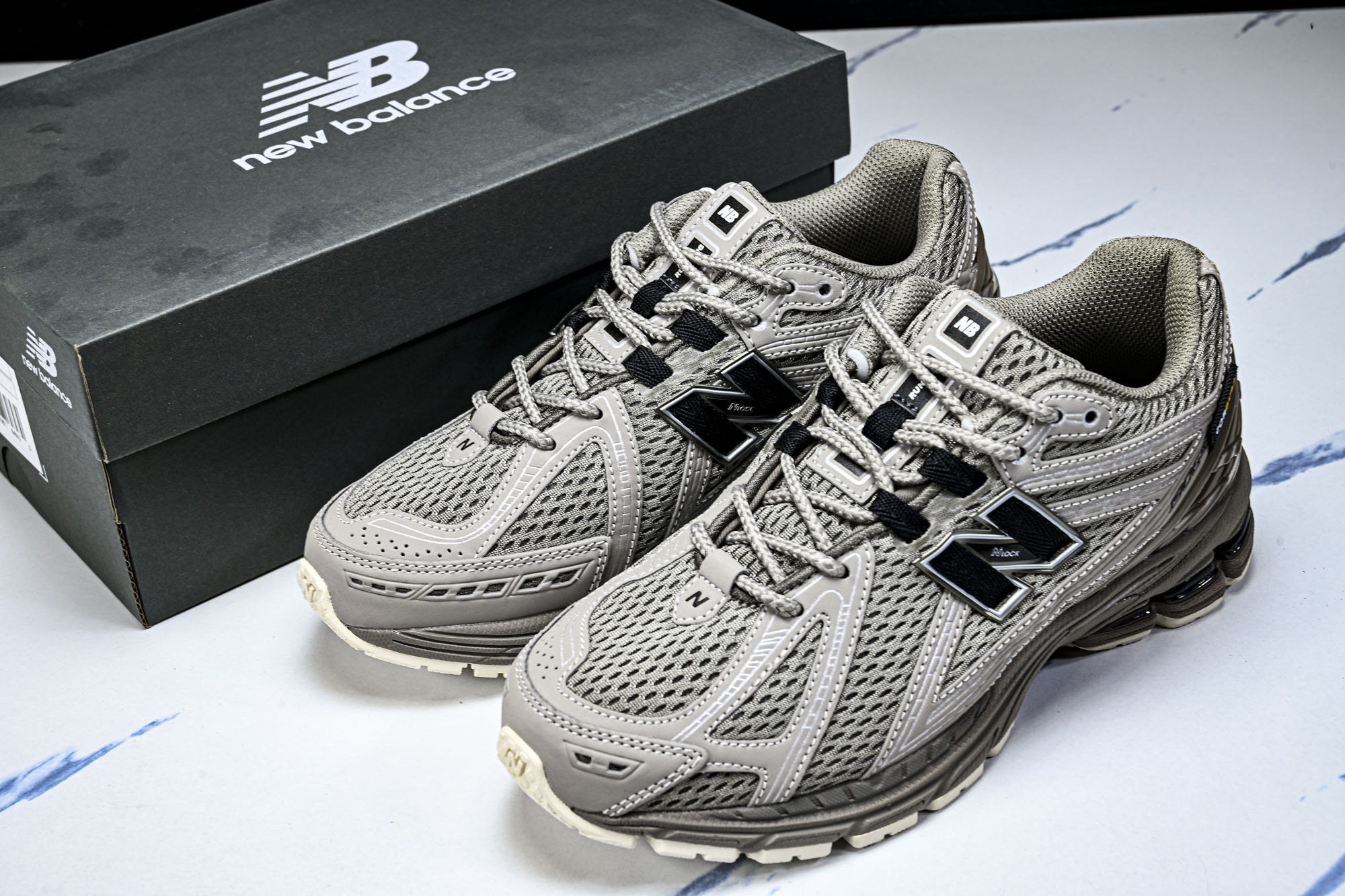 New Balance 1906系列复古老爹风休闲运动慢跑鞋U1906ROB #YZ010#鞋款灵感源自