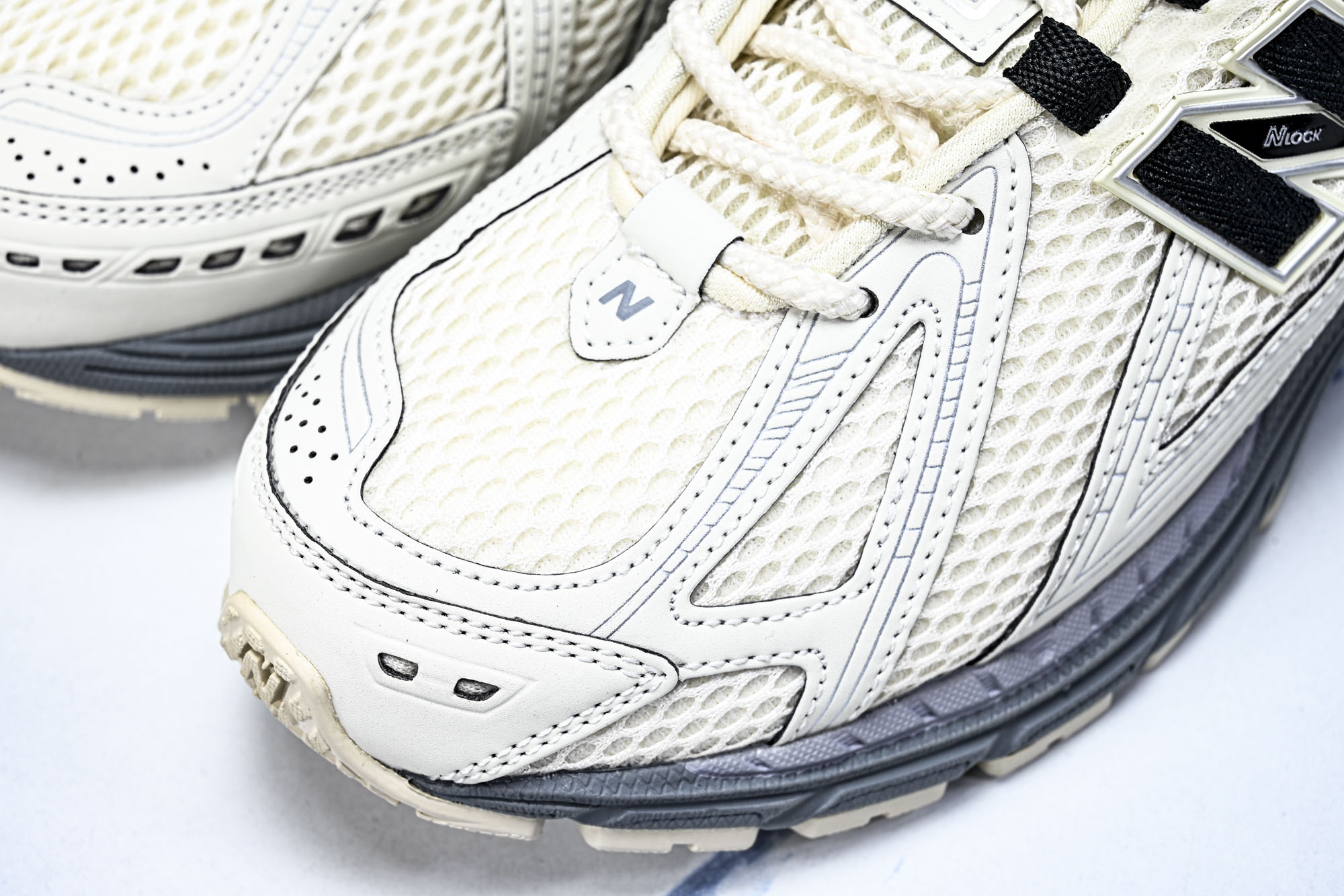New Balance 1906系列复古老爹风休闲运动慢跑鞋U1906ROC #YZ010#鞋款灵感源自