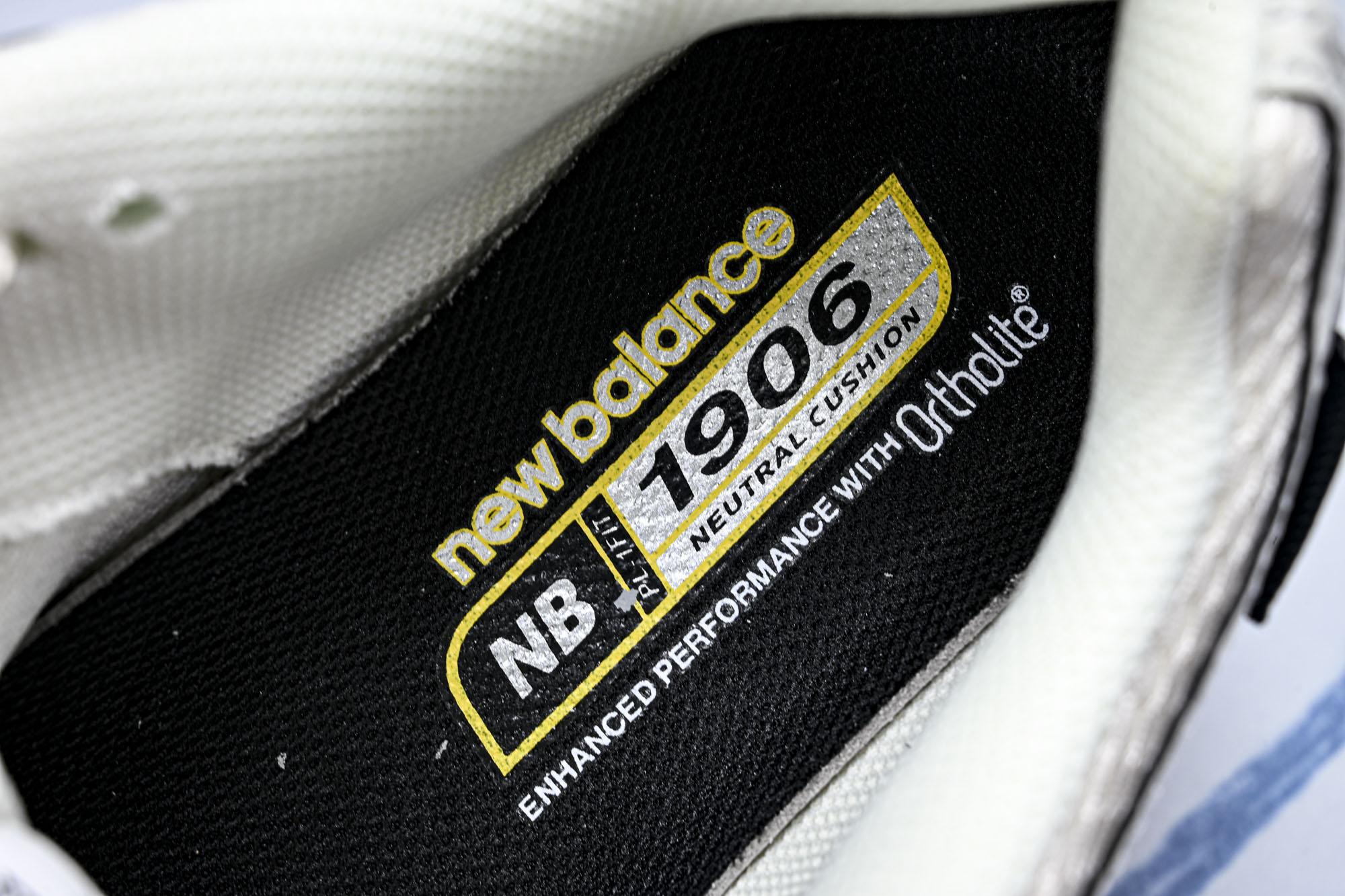 New Balance 1906系列复古老爹风休闲运动慢跑鞋U1906ROC #YZ010#鞋款灵感源自