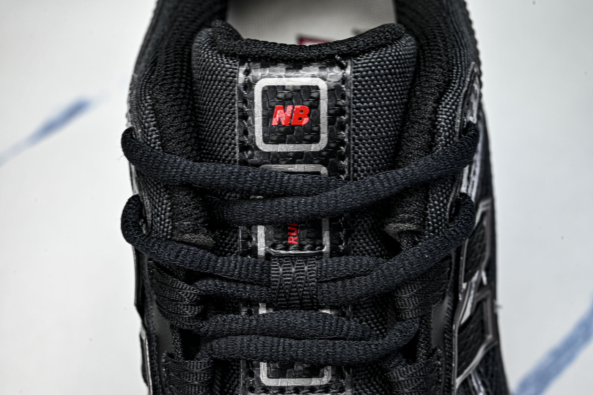New Balance 1906系列复古老爹风休闲运动慢跑鞋U1906ROE #YZ010#鞋款灵感源自