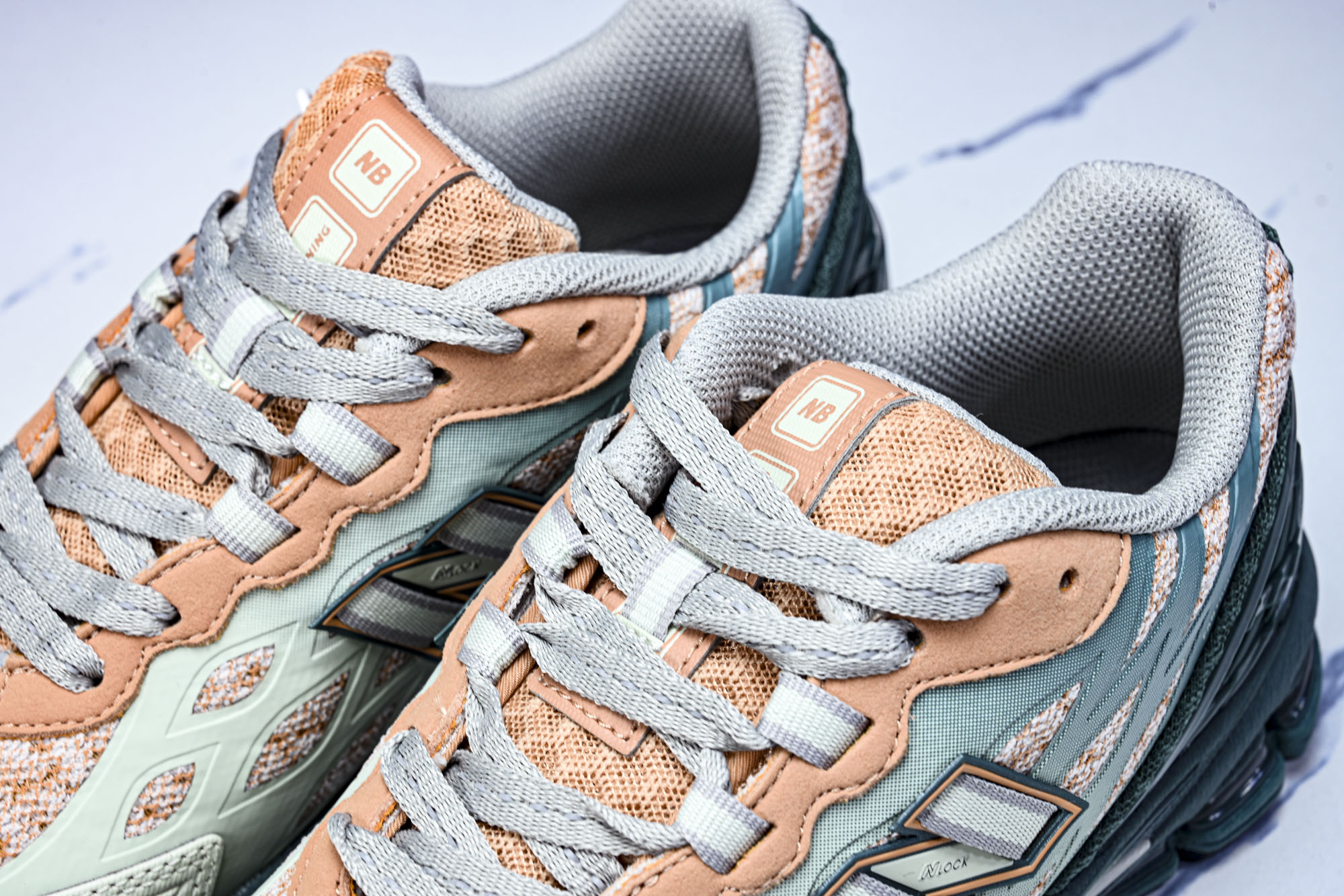 New Balance 1906系列复古老爹风休闲运动慢跑鞋U1906WFB #YZ010#鞋款灵感源自