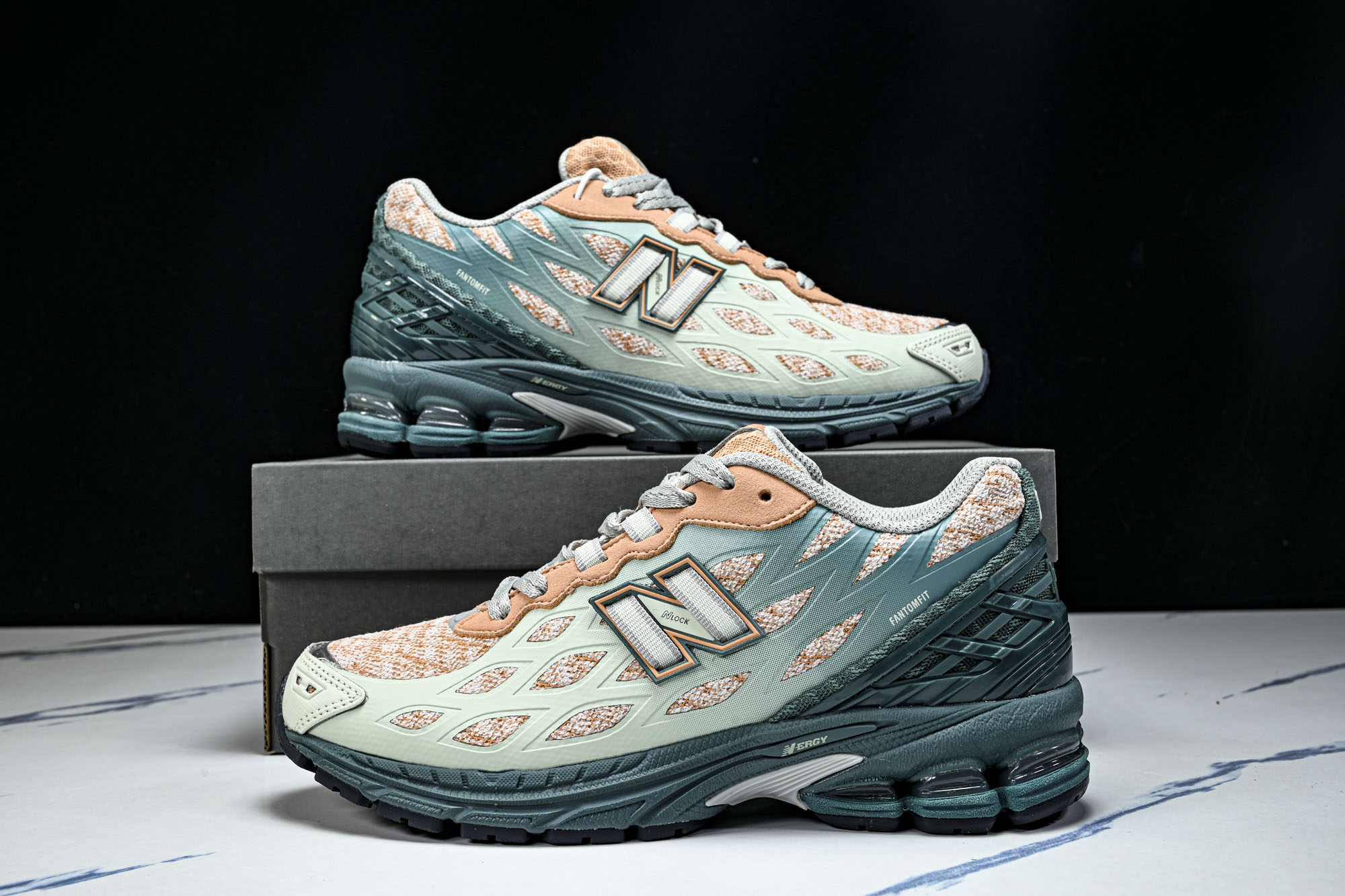 New Balance 1906系列复古老爹风休闲运动慢跑鞋U1906WFB #YZ010#鞋款灵感源自