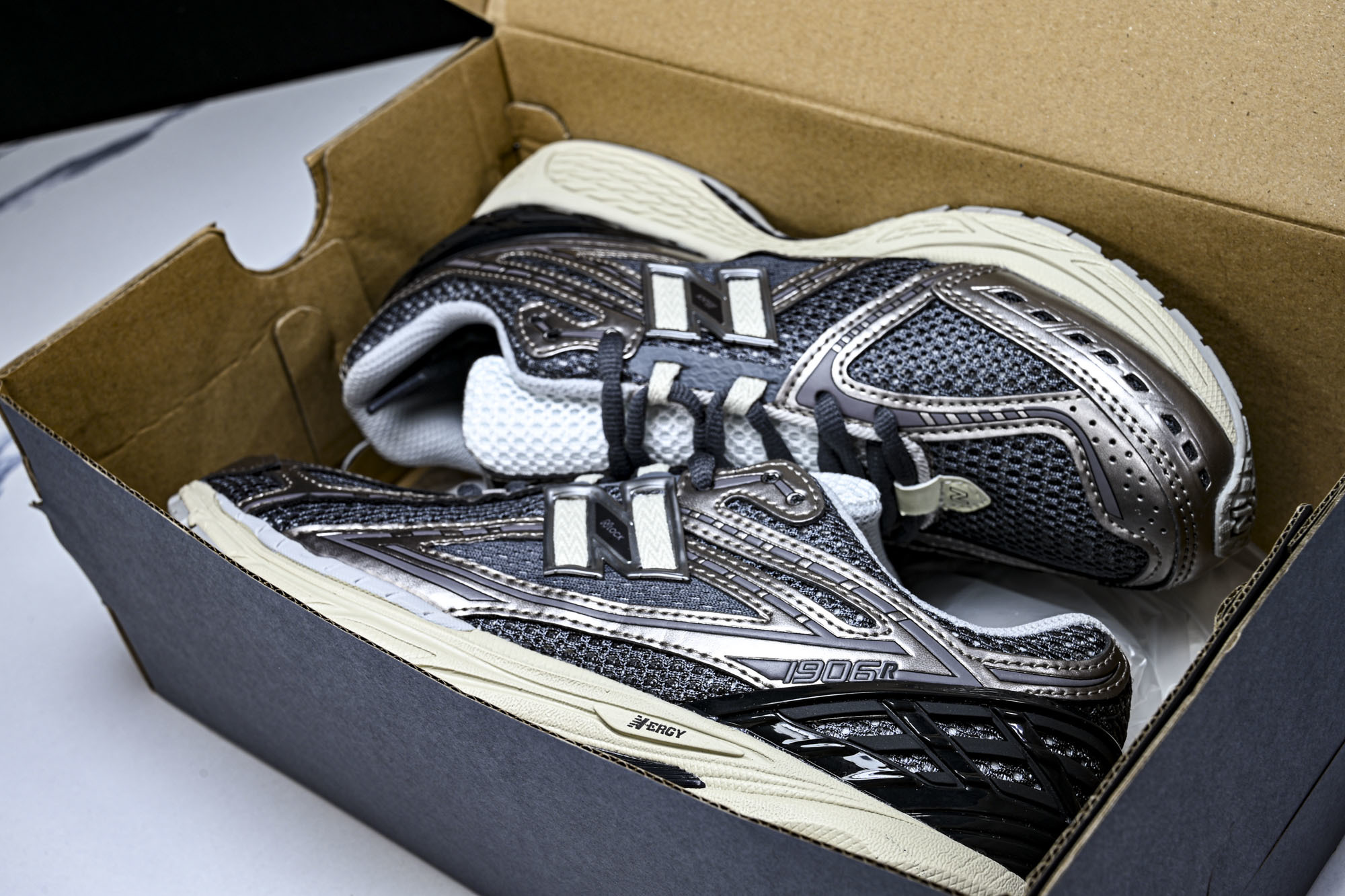 New Balance NB1906R 男女潮流复古做旧休闲运动跑步鞋M1906RBG #YZ010  