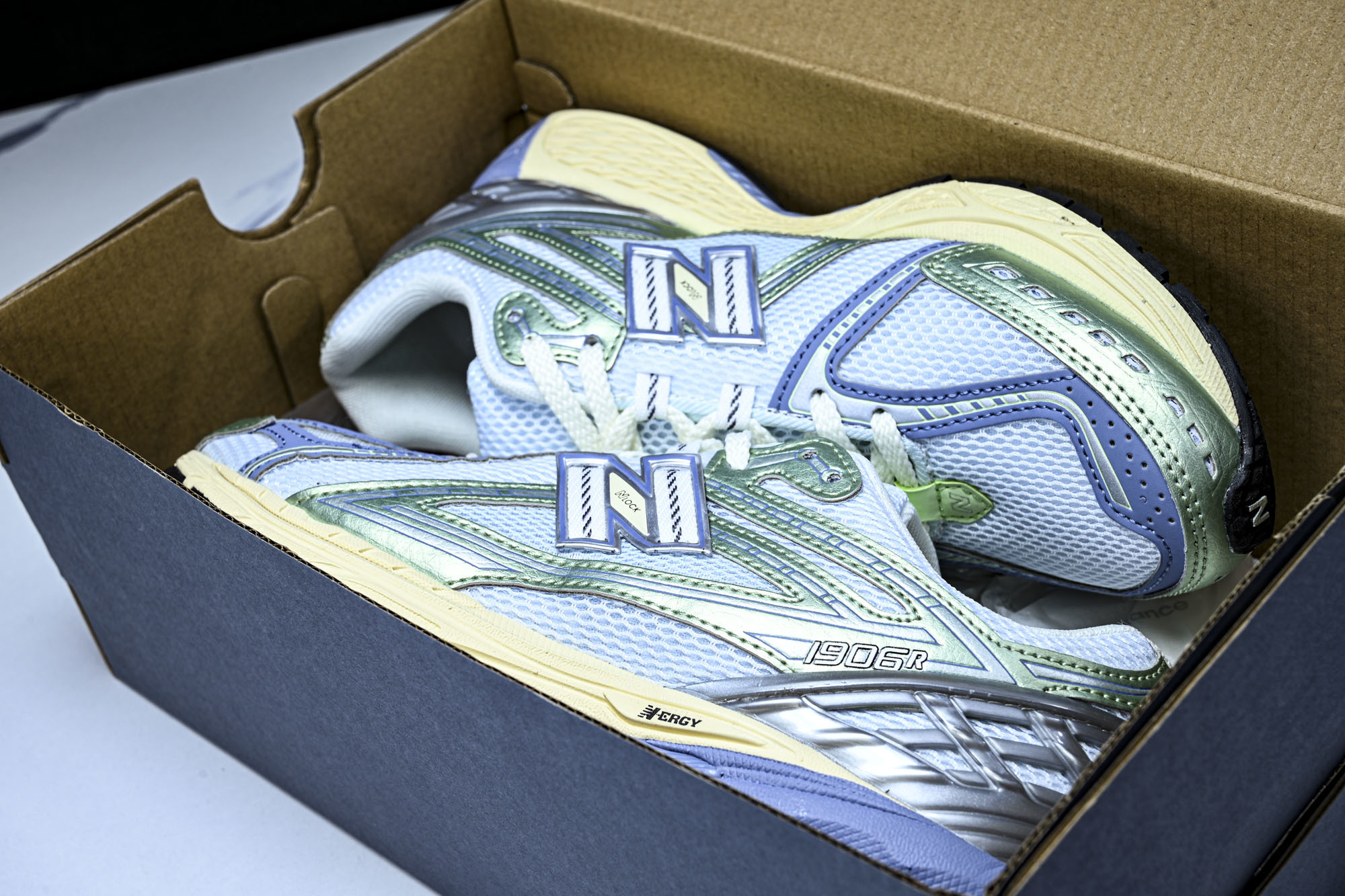 New Balance NB1906R 男女潮流复古做旧休闲运动跑步鞋U1906RNE #YZ010  