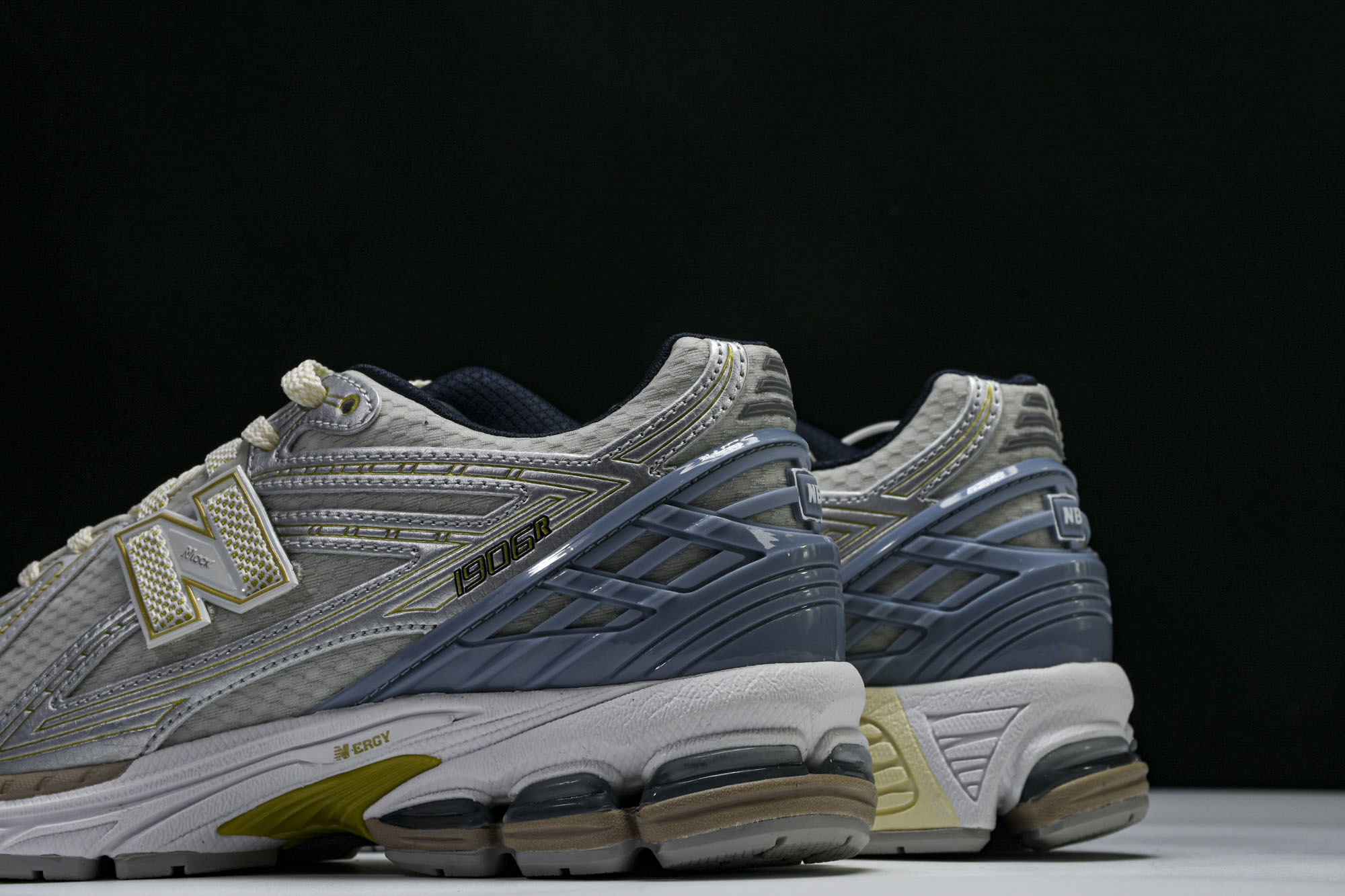 New Balance NB 1906R 灰蓝 M1906RKC #YZ010#鞋款灵感源自设计师本人对