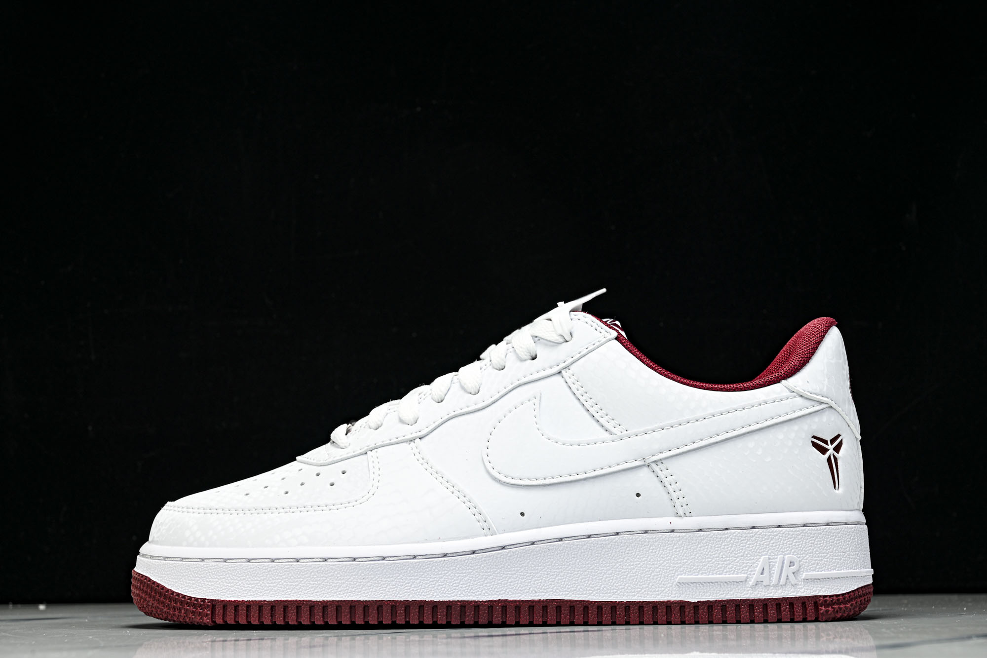 Nike Air Force 1'07 Low 科比 空军一号低帮休闲板鞋 IB0018-101空军一号