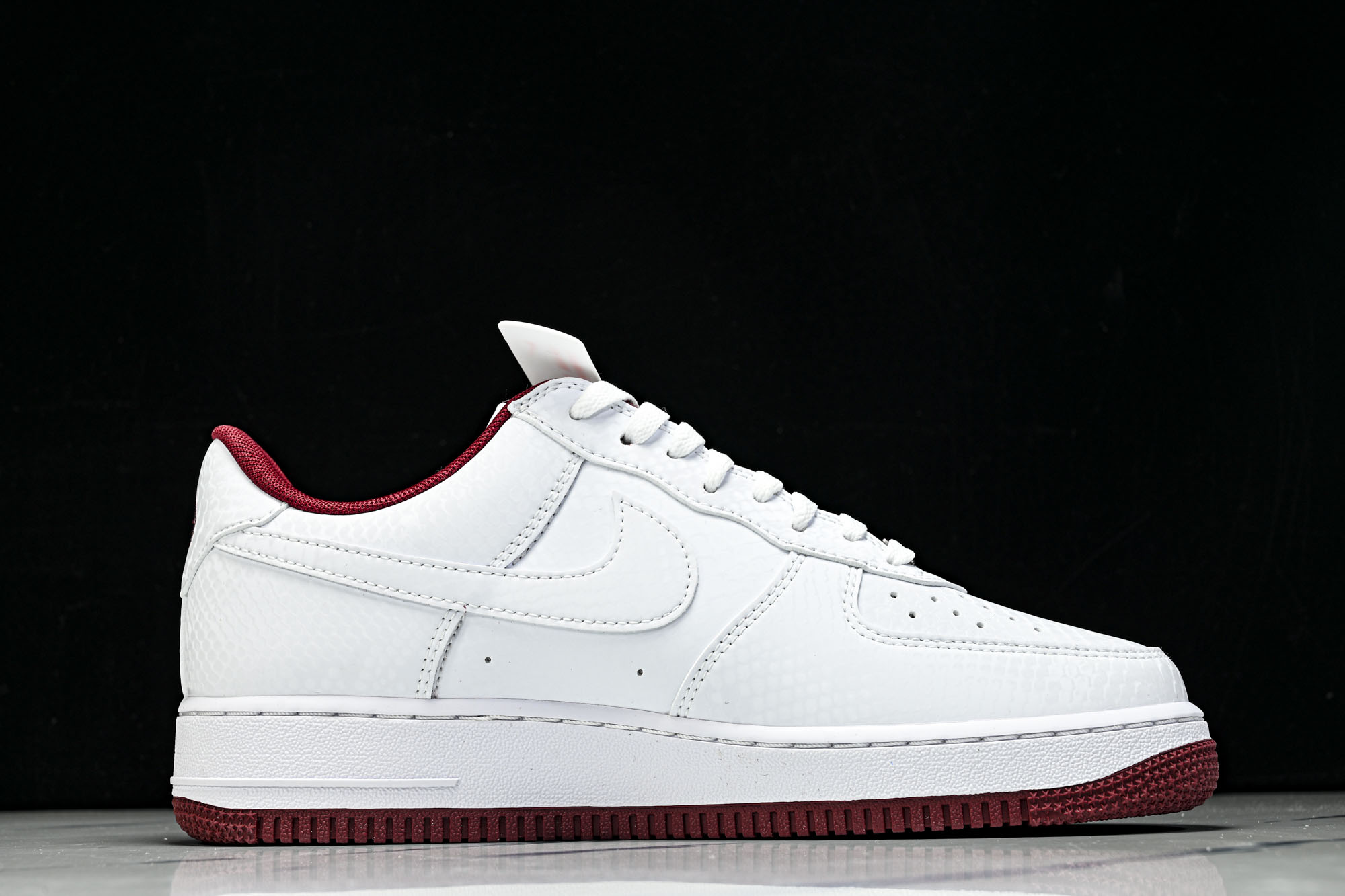 Nike Air Force 1'07 Low 科比 空军一号低帮休闲板鞋 IB0018-101空军一号