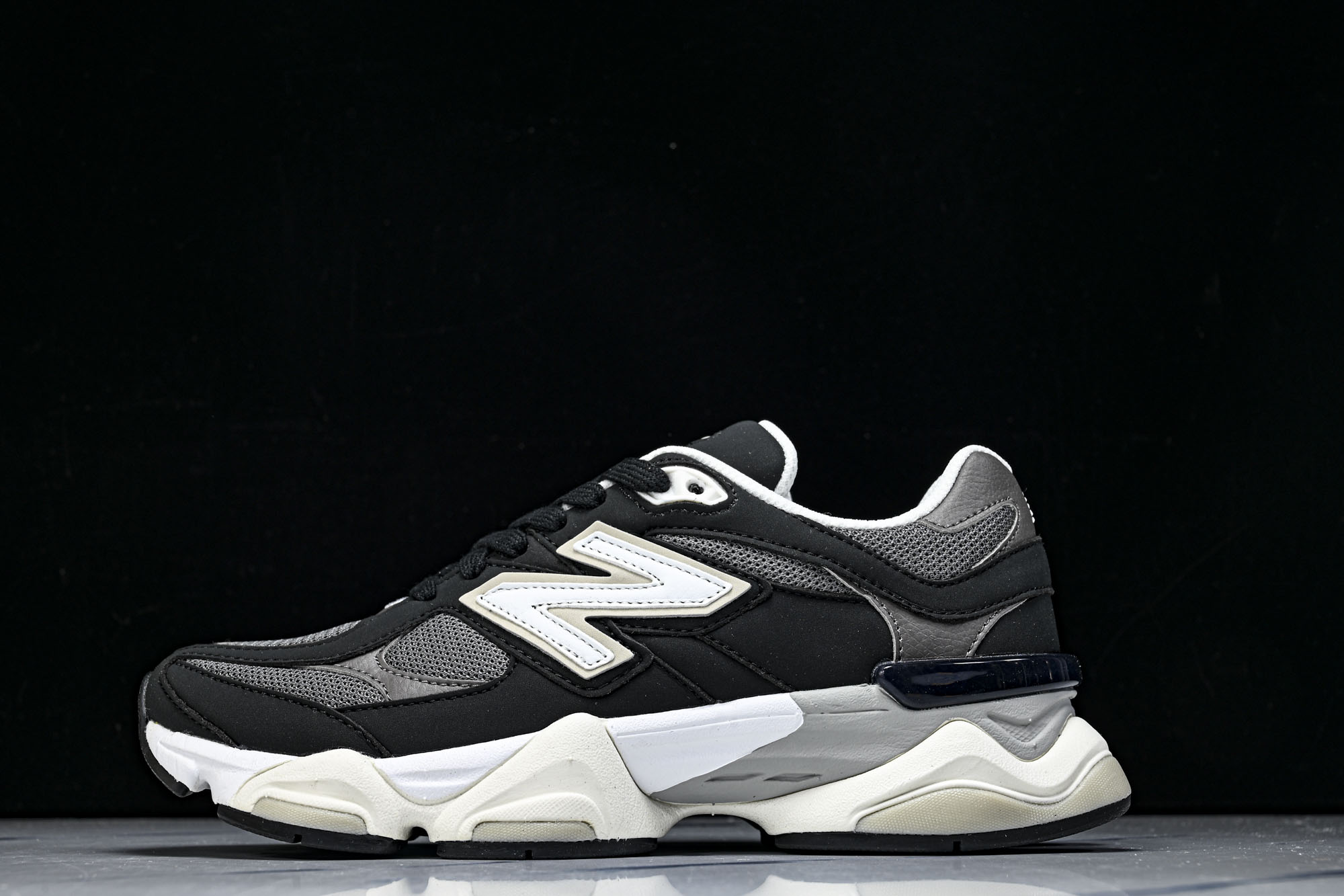 New Balance NB9060 联名款 复古休闲运动慢跑鞋U YZ010#鞋款灵感源自设计师本人对