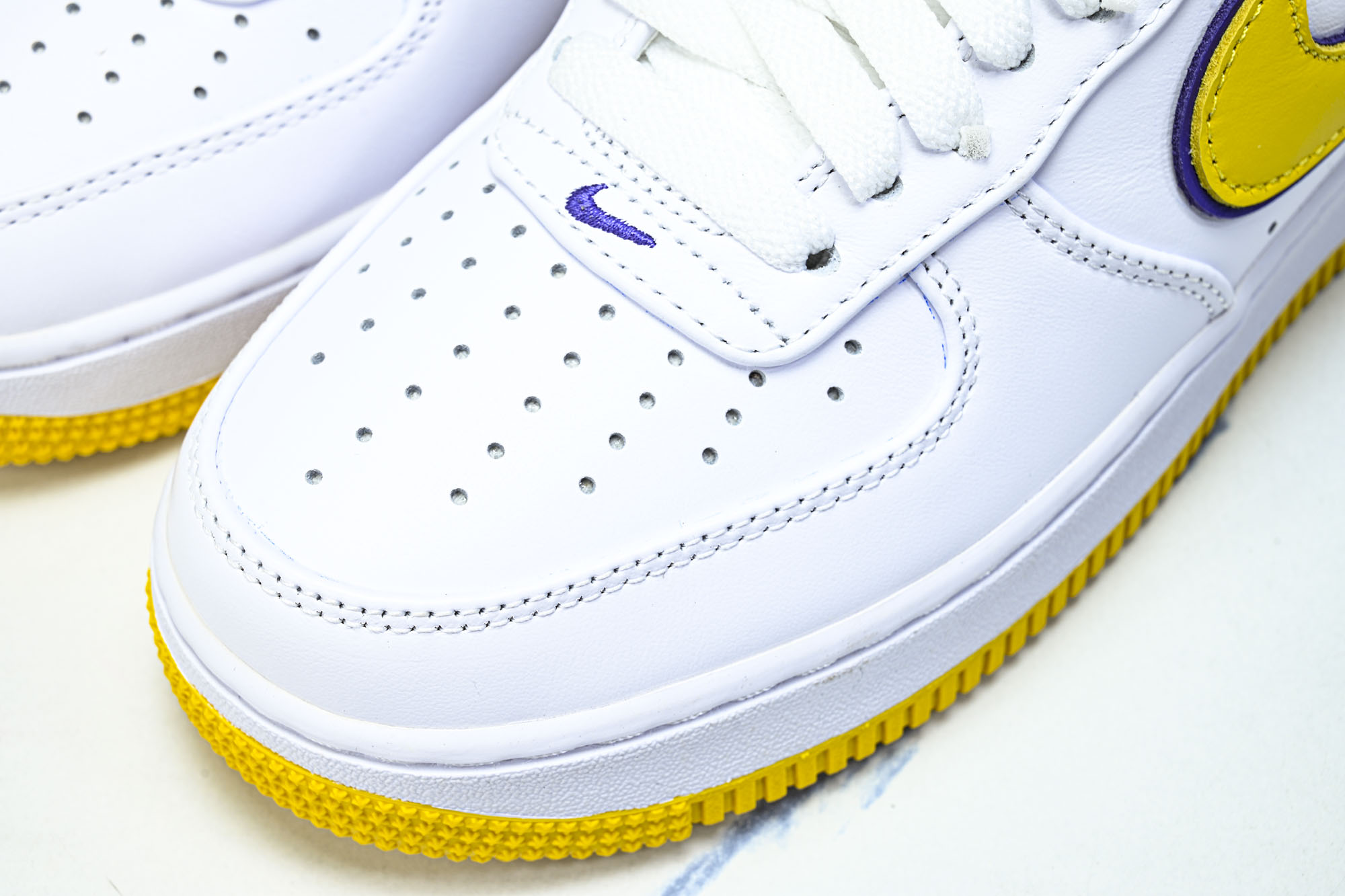 Nk Air Force 1'07 Low 科比  空军一号低帮休闲板鞋 FZ1151-100 YZ00