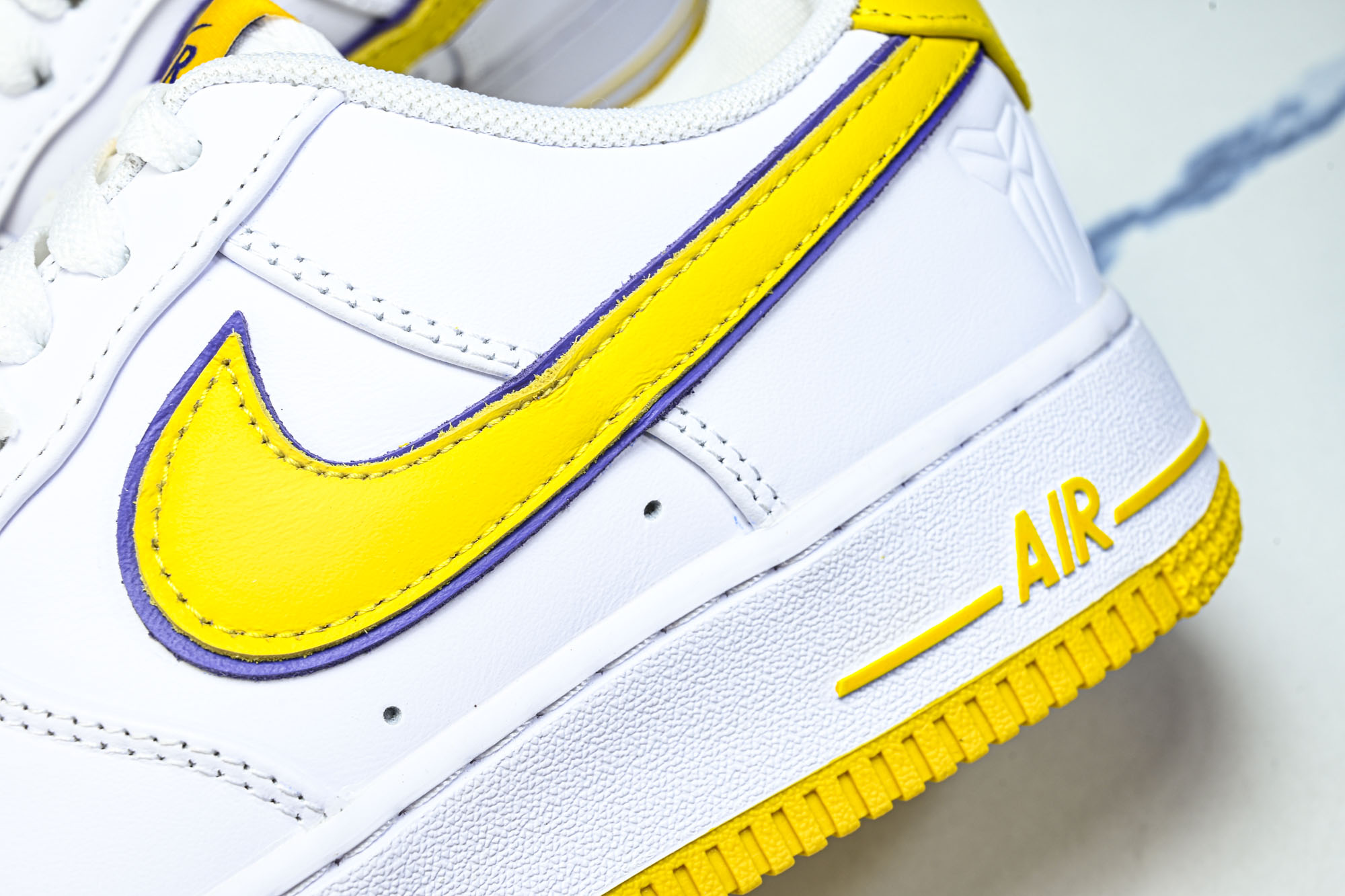 Nk Air Force 1'07 Low 科比  空军一号低帮休闲板鞋 FZ1151-100 YZ00