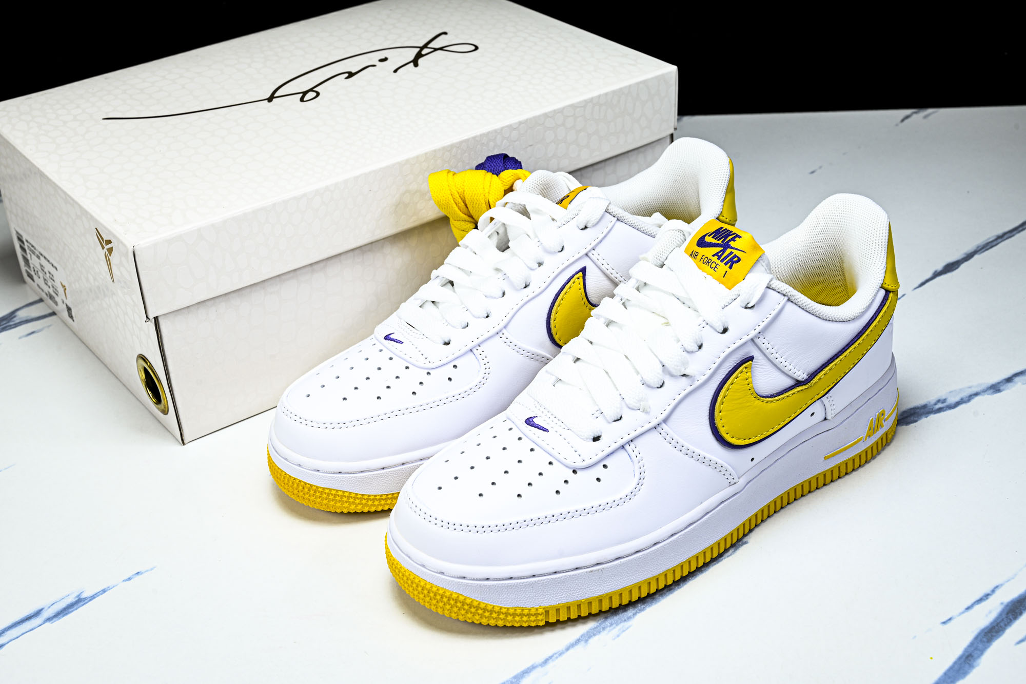 Nk Air Force 1'07 Low 科比  空军一号低帮休闲板鞋 FZ1151-100 YZ00