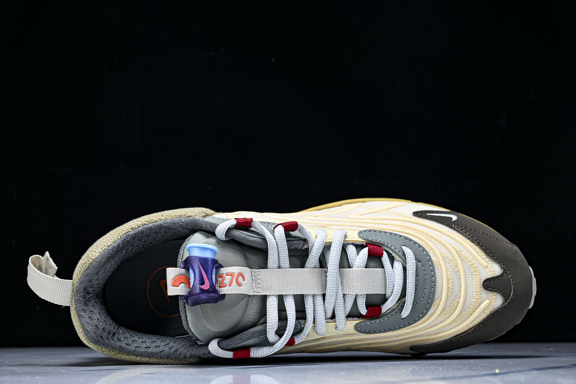 Travis Scott x Nk Air Max 270 React TS 联名款半掌气垫缓震跑步鞋 