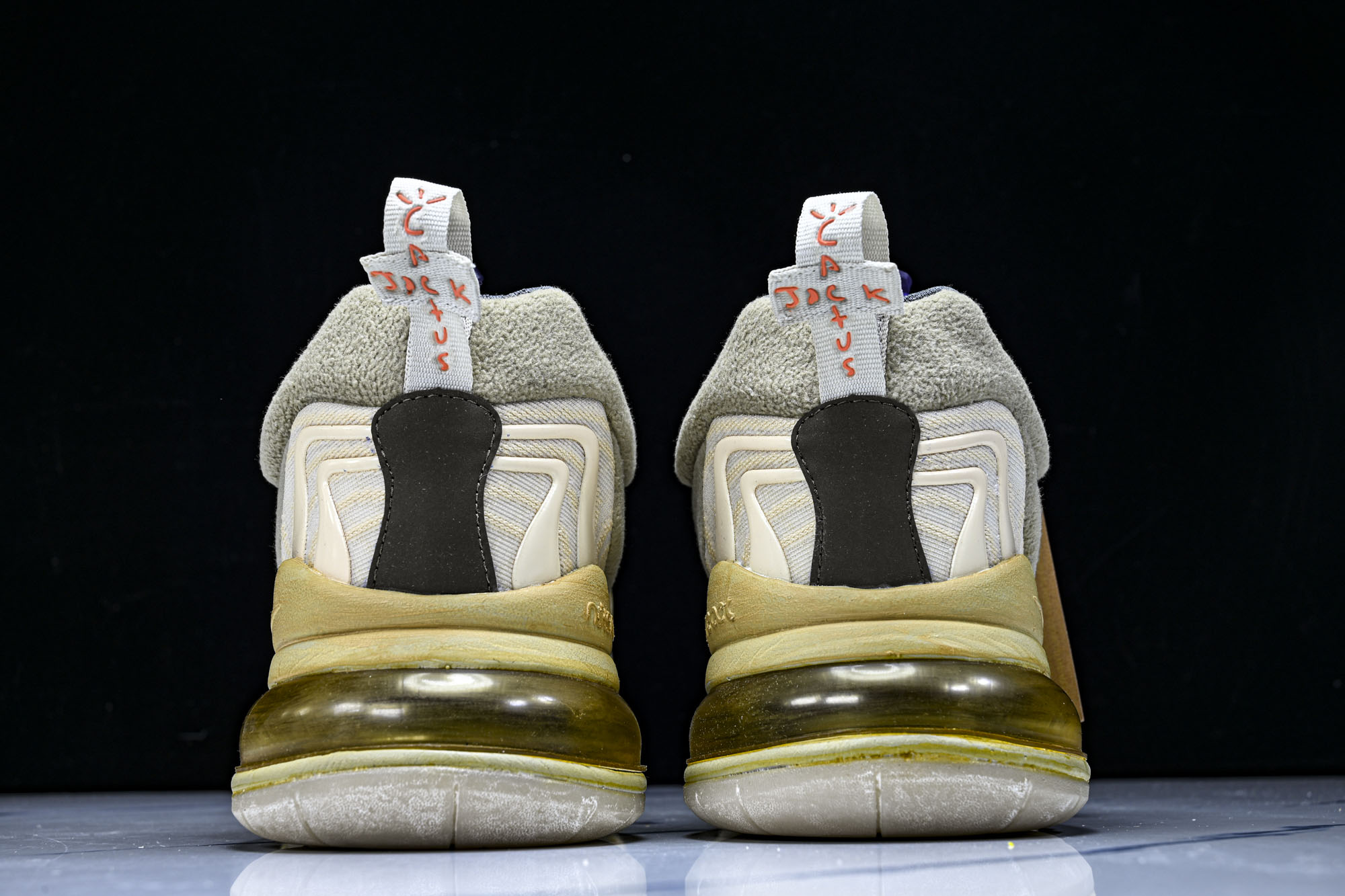 Travis Scott x Nk Air Max 270 React TS 联名款半掌气垫缓震跑步鞋 