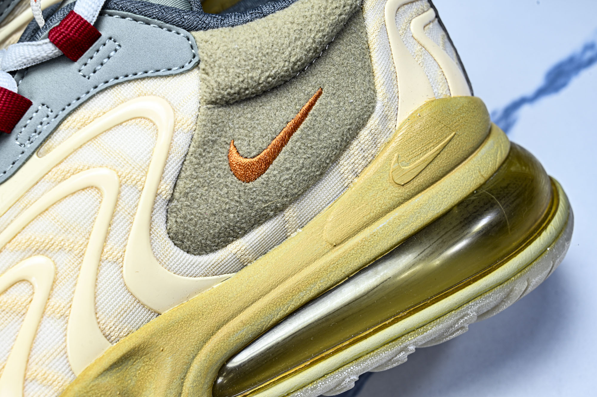 Travis Scott x Nk Air Max 270 React TS 联名款半掌气垫缓震跑步鞋 
