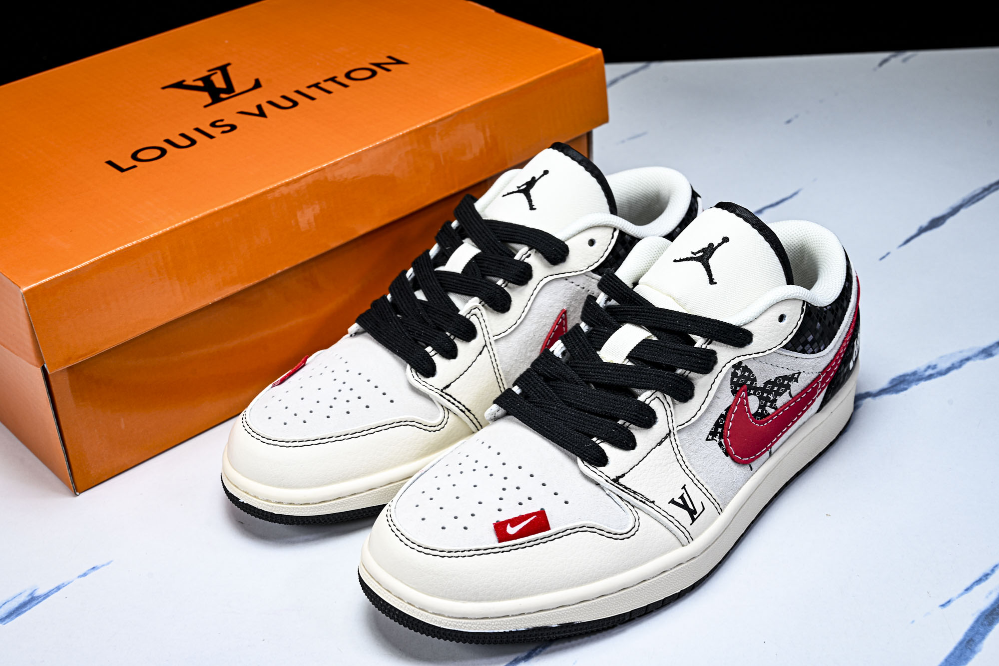 Air Jordan 1 Low 乔1古驰联名- 高端定制 低帮复古篮球鞋CW668-106 YZ039