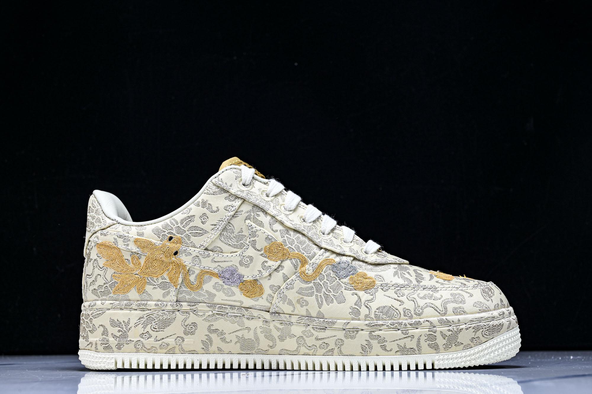 Nk Air Force 1'07 Low 龙凤呈祥 龙年限定 空军一号低帮休闲板鞋 HJ4285-77
