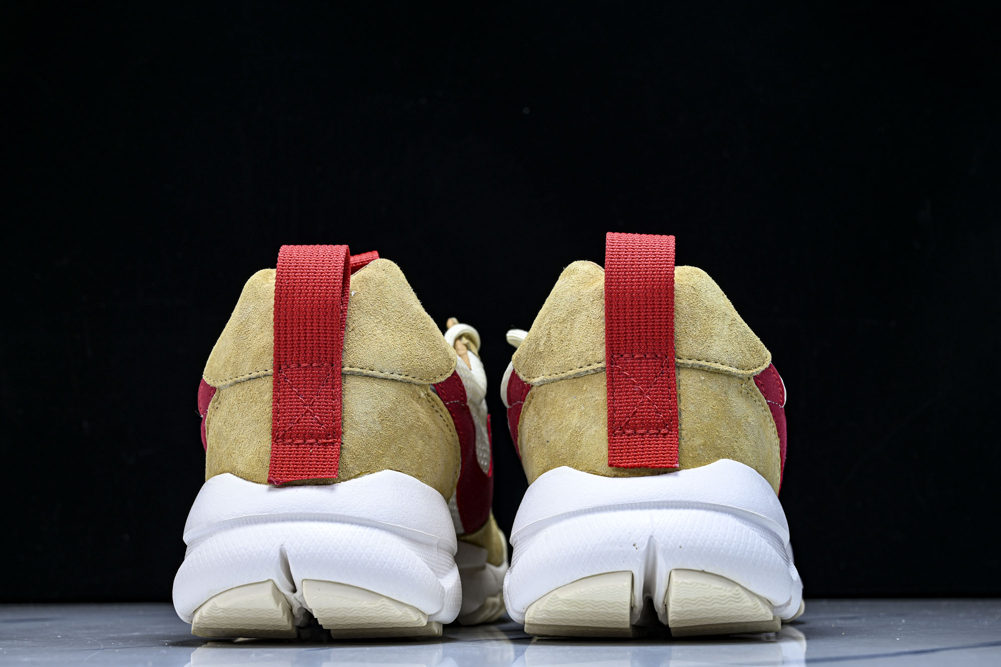 Tom Sachs x Nike Mars Yard 2.0 宇航员 AA2261-100 YZ0053