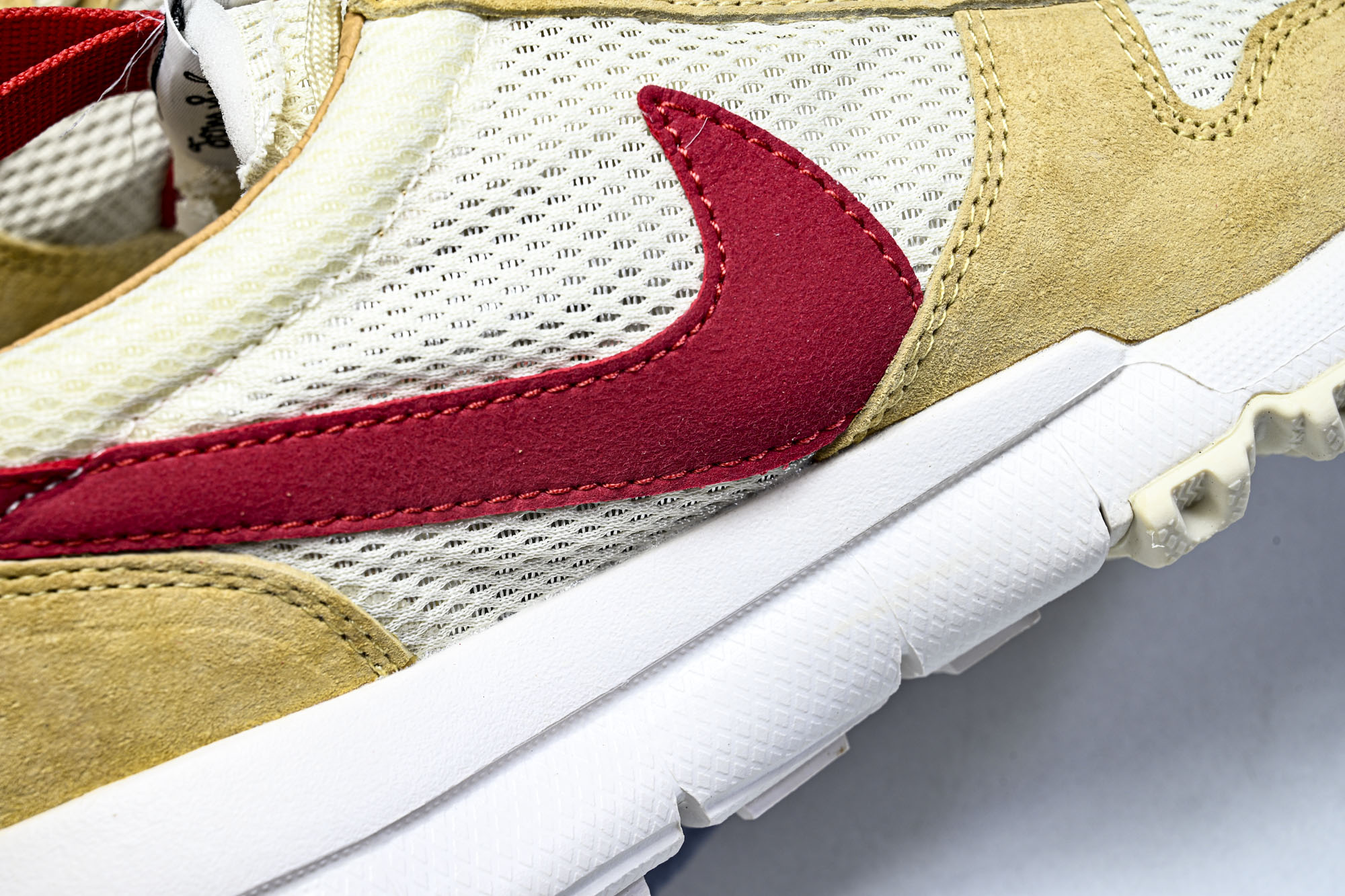 Tom Sachs x Nike Mars Yard 2.0 宇航员 AA2261-100 YZ0053