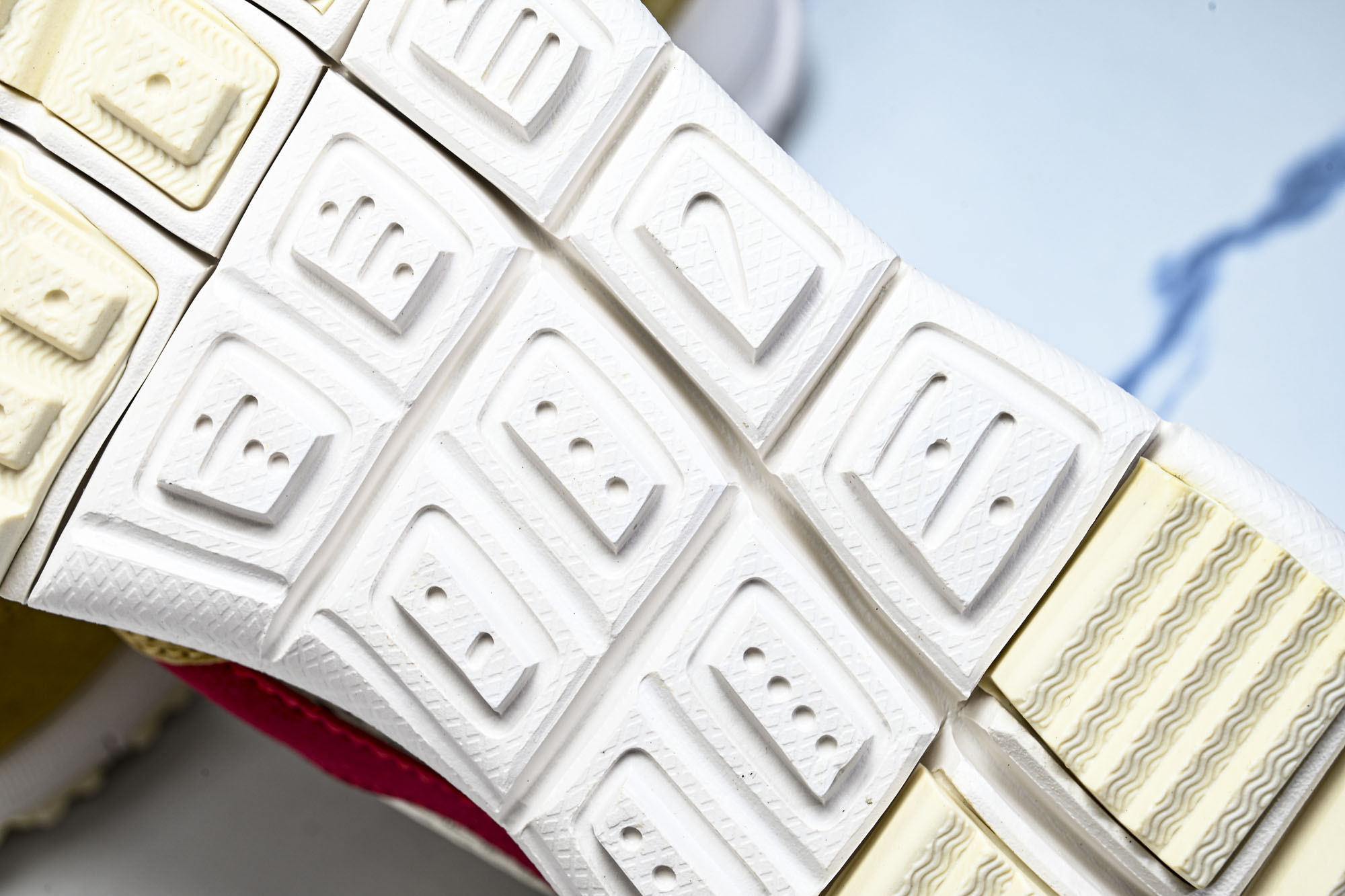 Tom Sachs x Nike Mars Yard 2.0 宇航员 AA2261-100 YZ0053