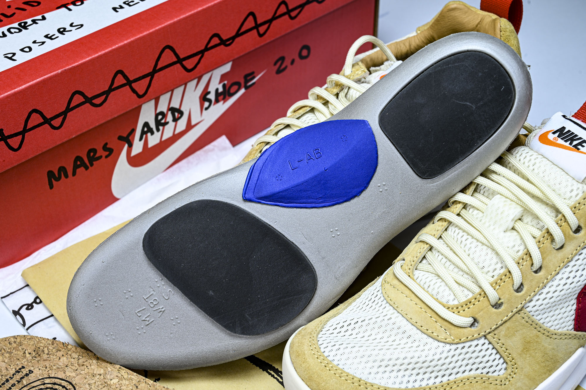 Tom Sachs x Nike Mars Yard 2.0 宇航员 AA2261-100 YZ0053