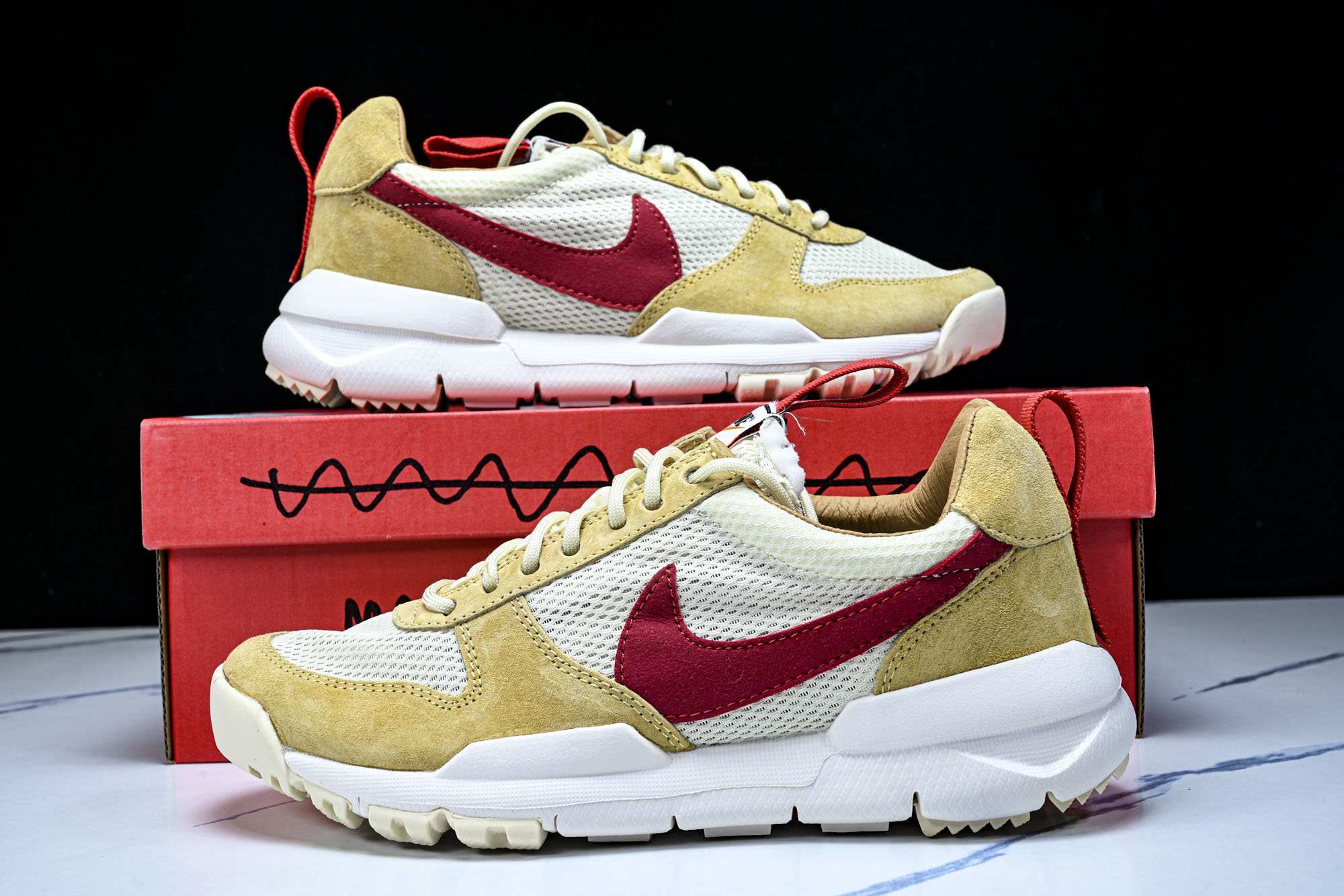 Tom Sachs x Nike Mars Yard 2.0 宇航员 AA2261-100 YZ0053